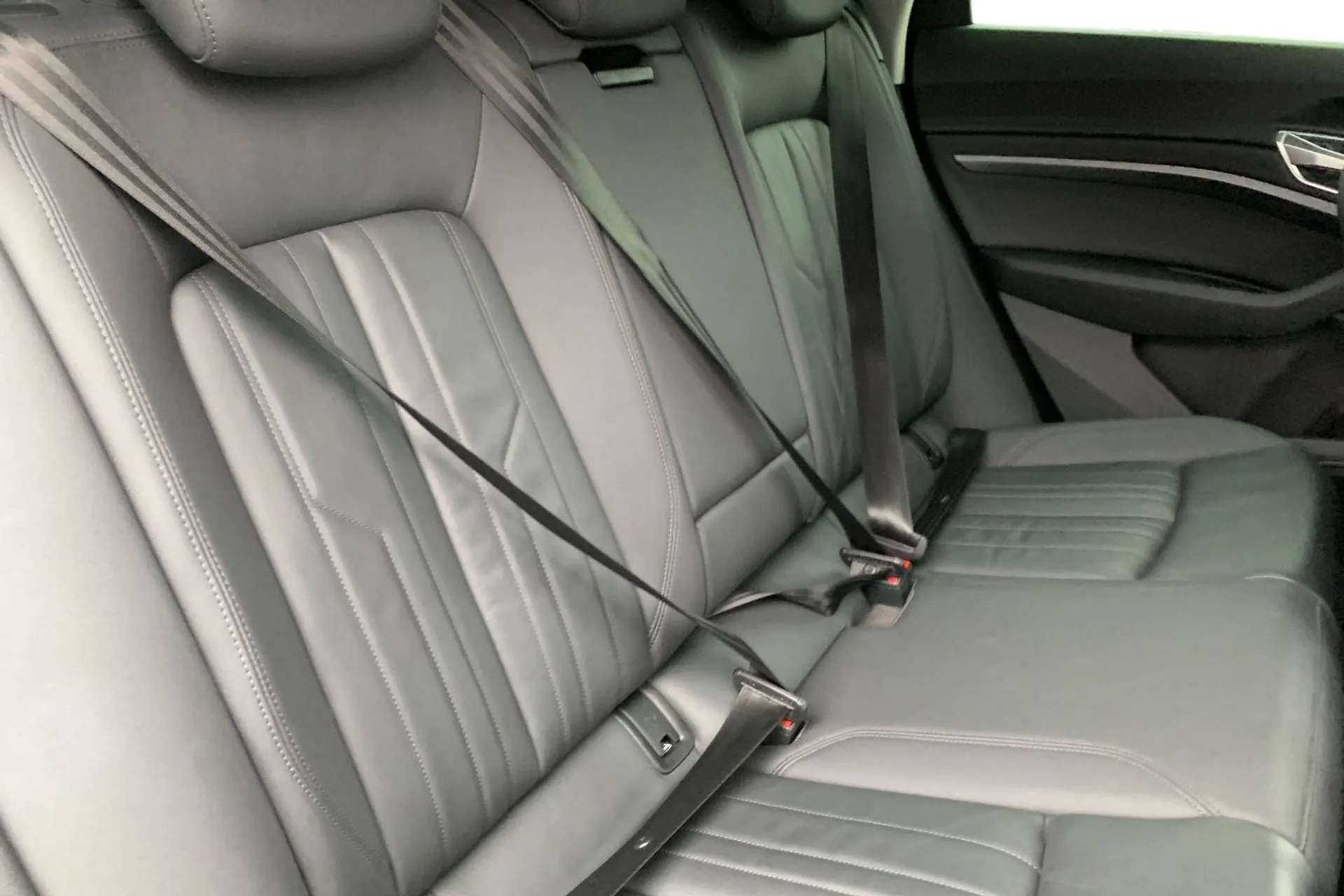 2021 AUDI E-TRON 2021 AUDI E-TRON