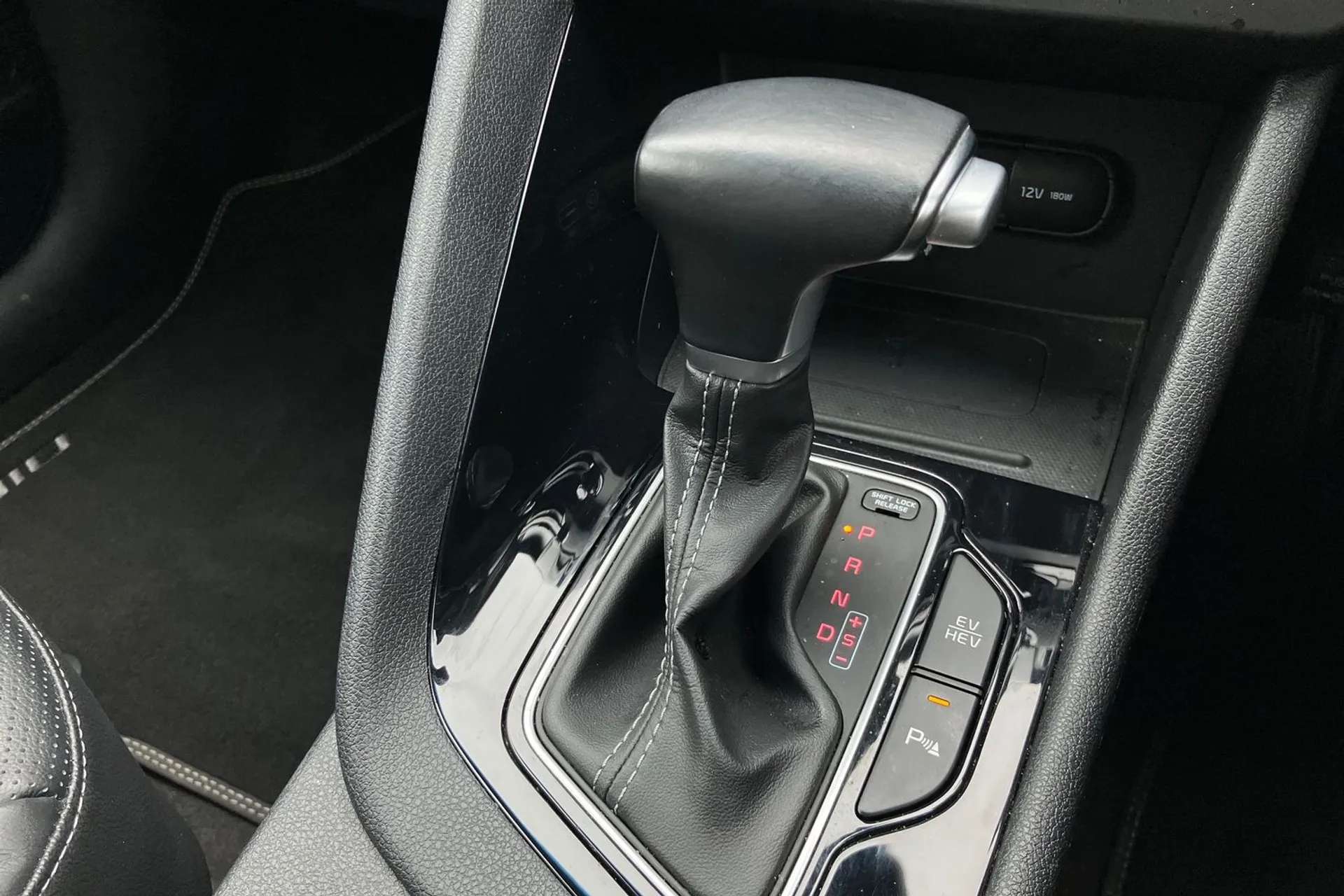 2018 KIA NIRO 2018 KIA NIRO