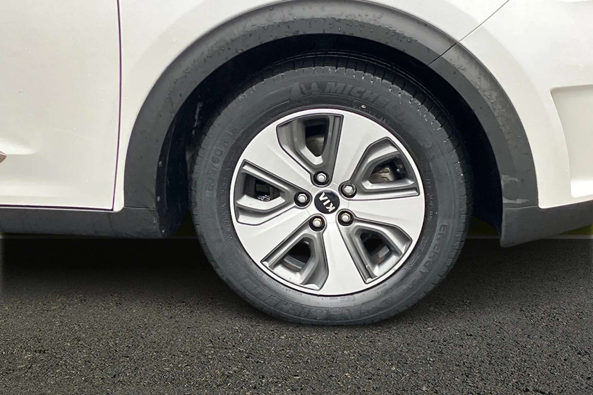 2018 KIA NIRO 2018 KIA NIRO