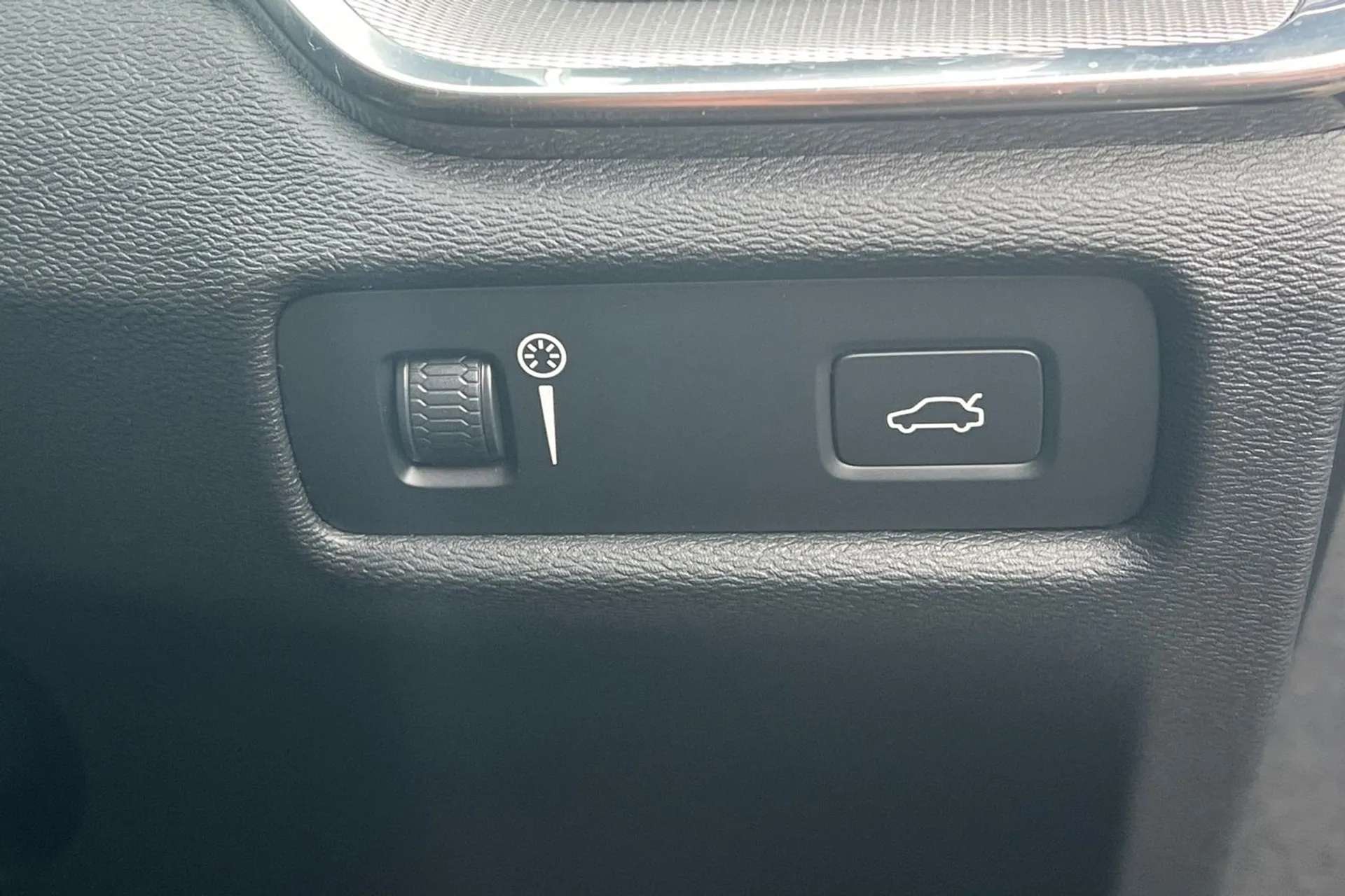 2019 VOLVO V60 2019 VOLVO V60