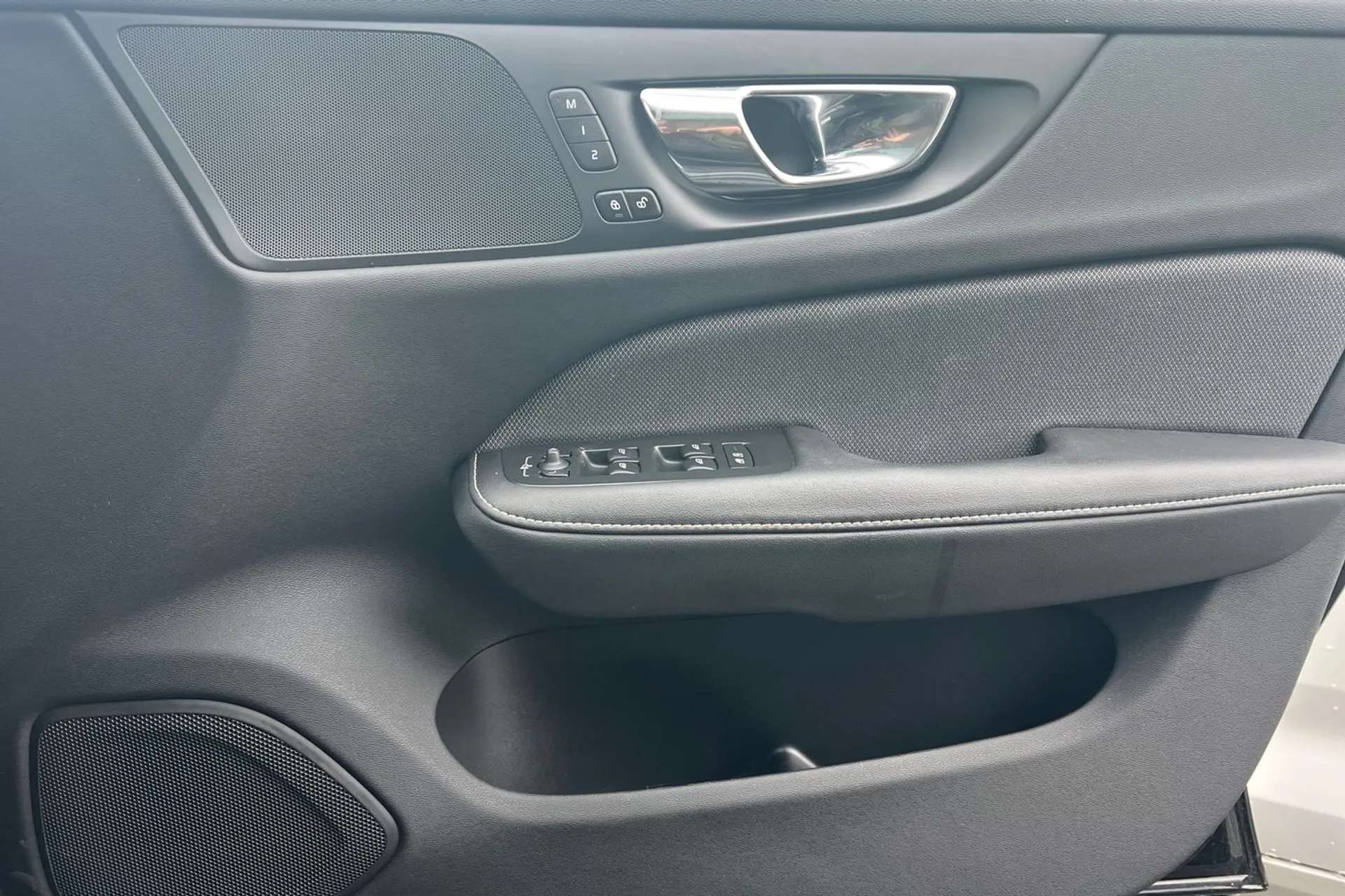 2019 VOLVO V60 2019 VOLVO V60