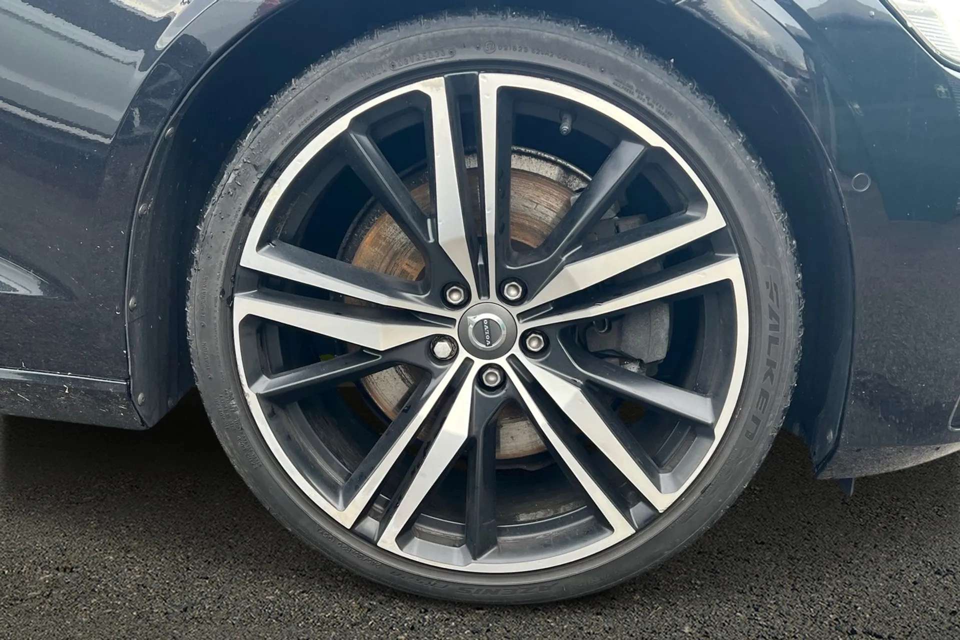 2019 VOLVO V60 2019 VOLVO V60