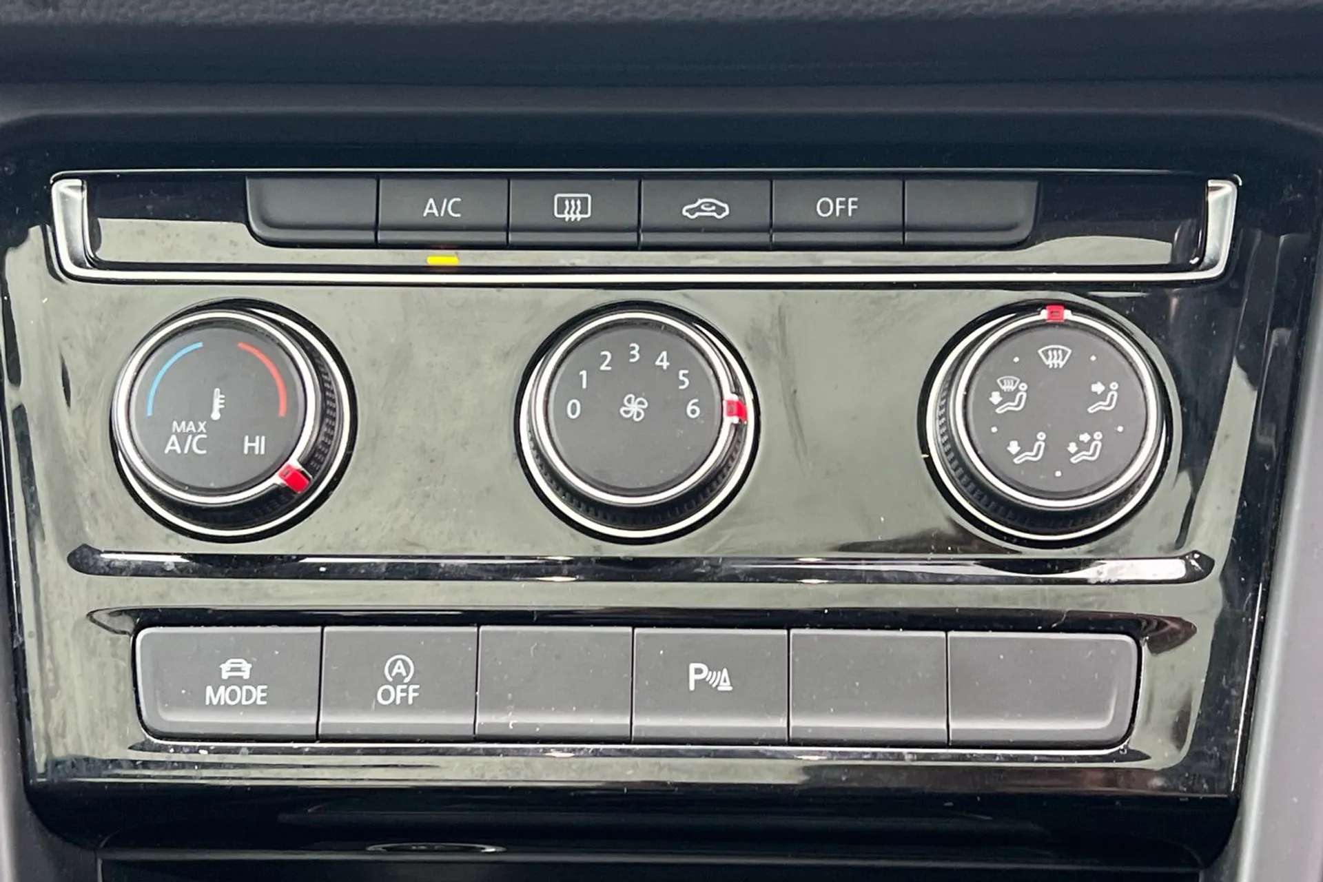 2020 VOLKSWAGEN TOURAN 2020 VOLKSWAGEN TOURAN