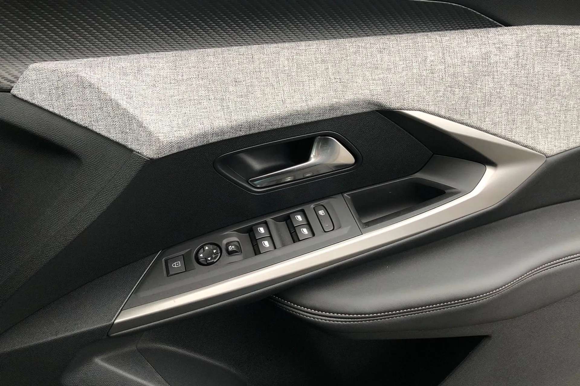 2025 PEUGEOT 3008 2025 PEUGEOT 3008