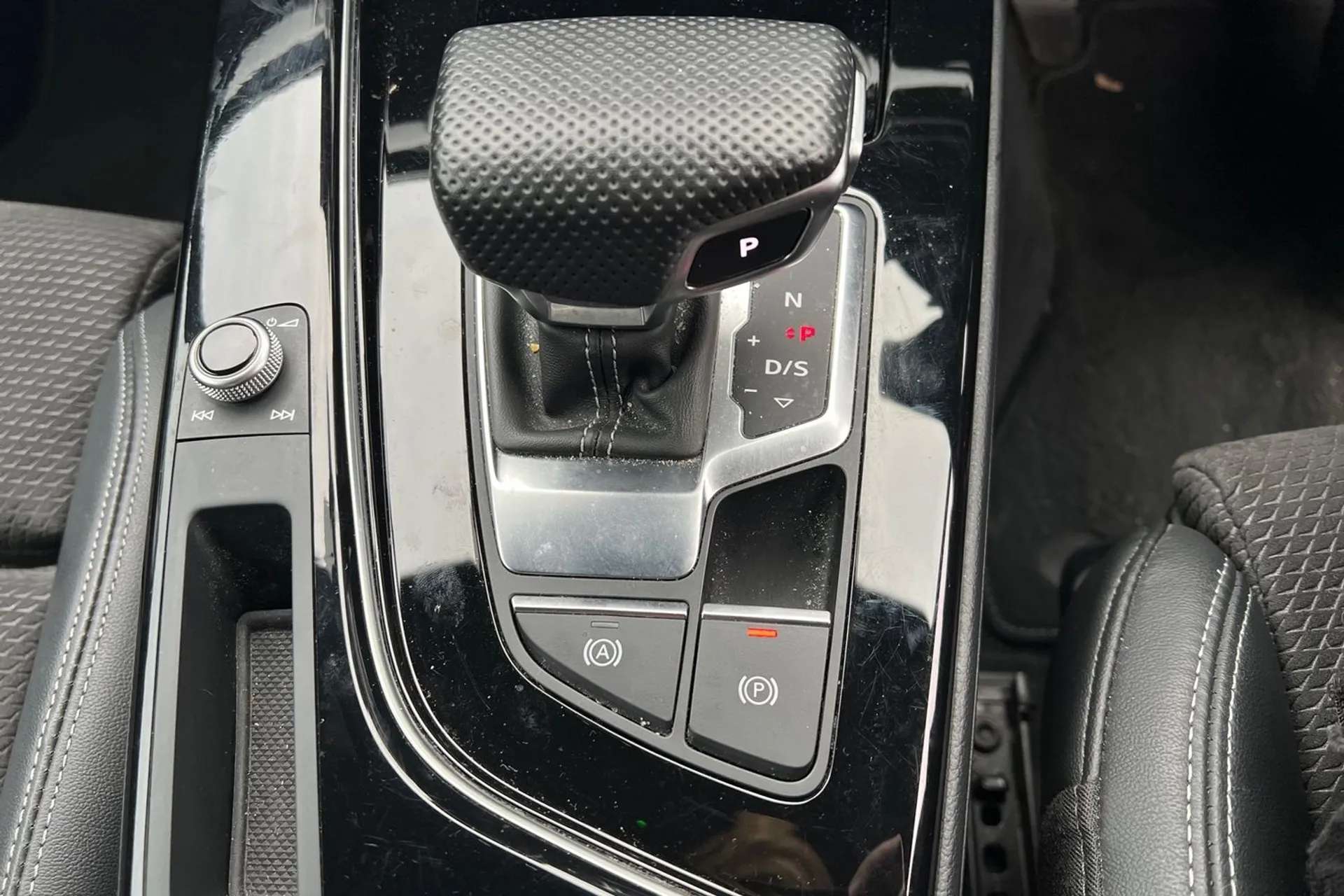 2020 AUDI A4 2020 AUDI A4