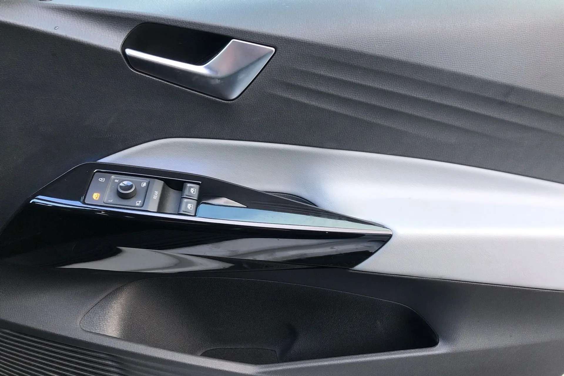 2023 VOLKSWAGEN ID.3 2023 VOLKSWAGEN ID.3