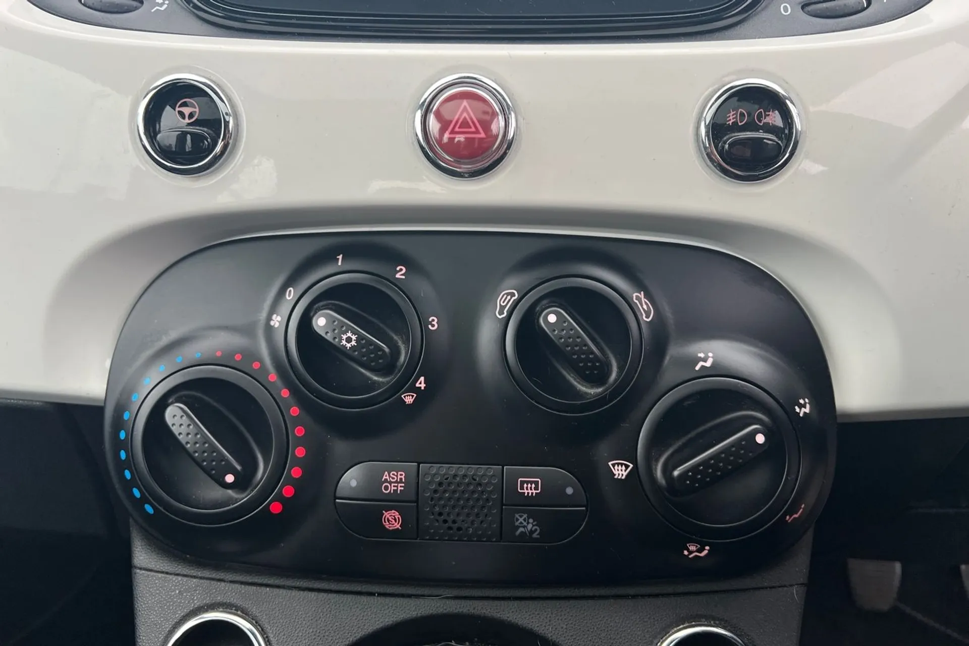 2019 FIAT 500 2019 FIAT 500