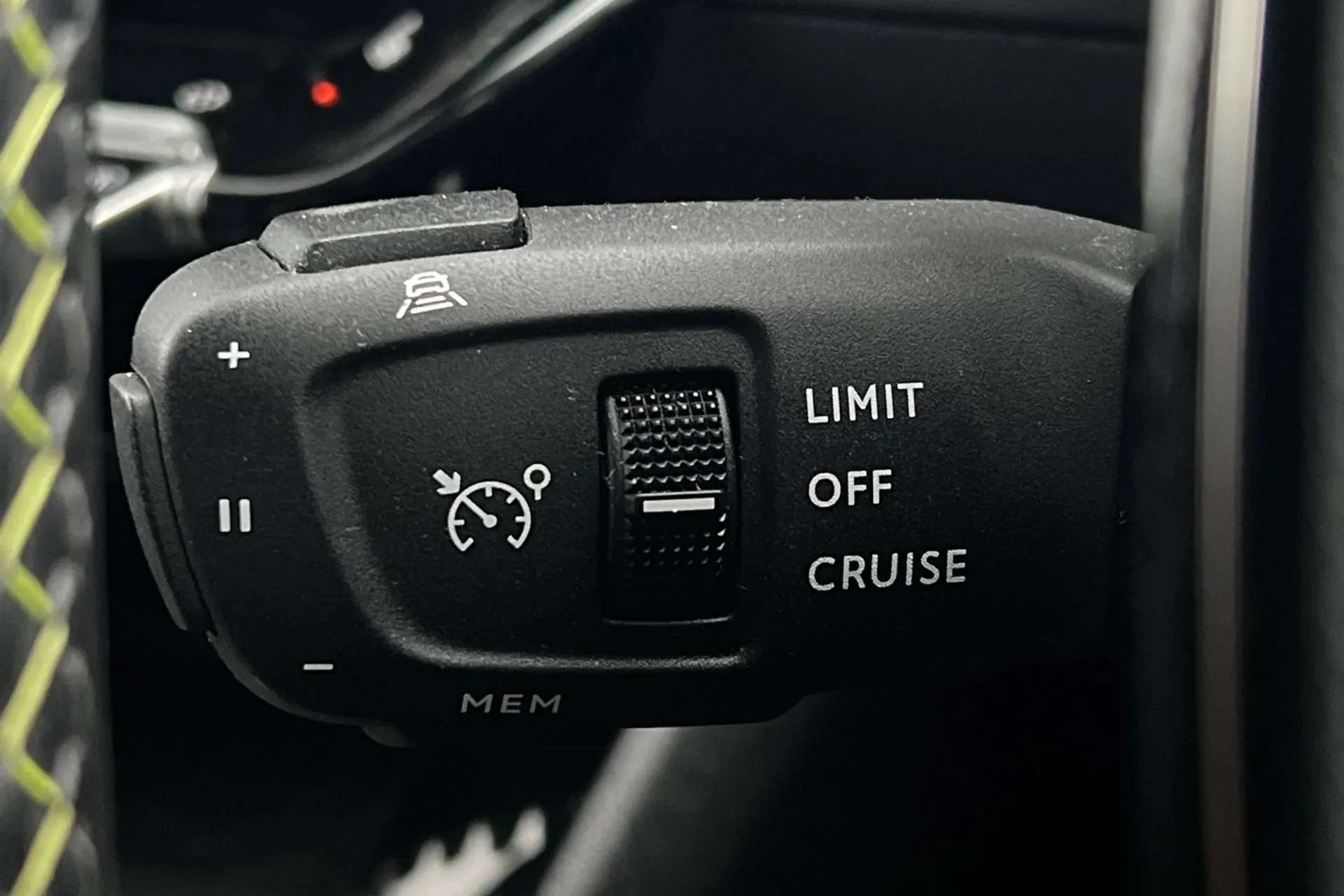 2021 PEUGEOT 2008 2021 PEUGEOT 2008