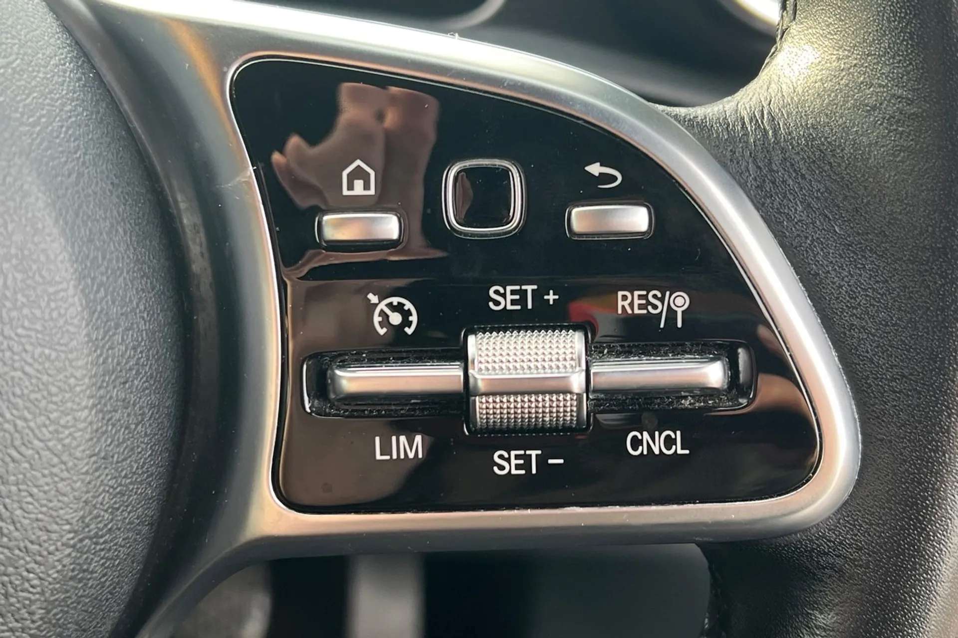 2018 MERCEDES-BENZ A CLASS 2018 MERCEDES-BENZ A CLASS