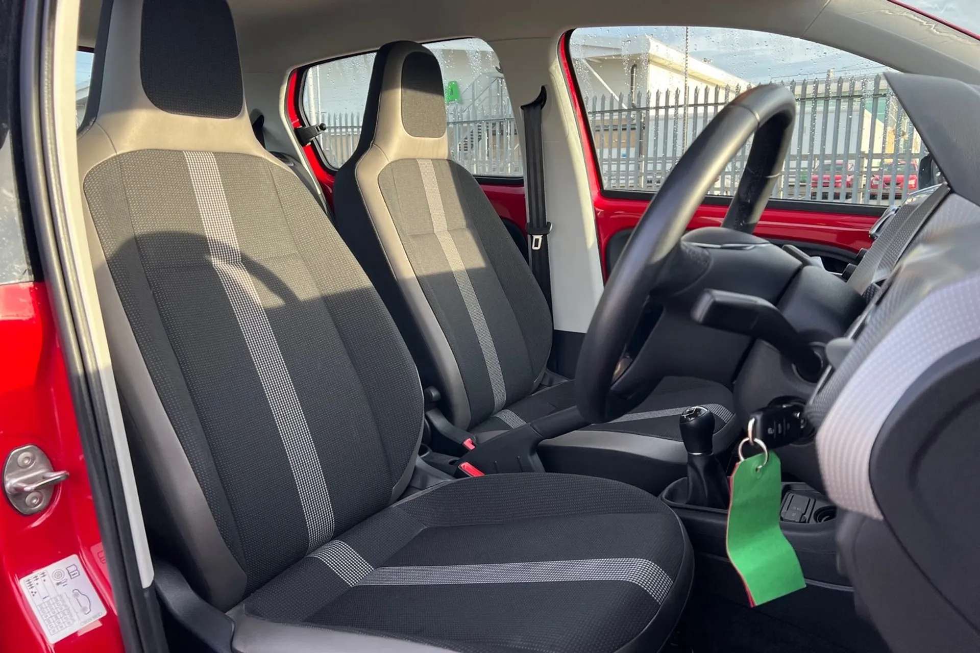 2018 VOLKSWAGEN UP 2018 VOLKSWAGEN UP