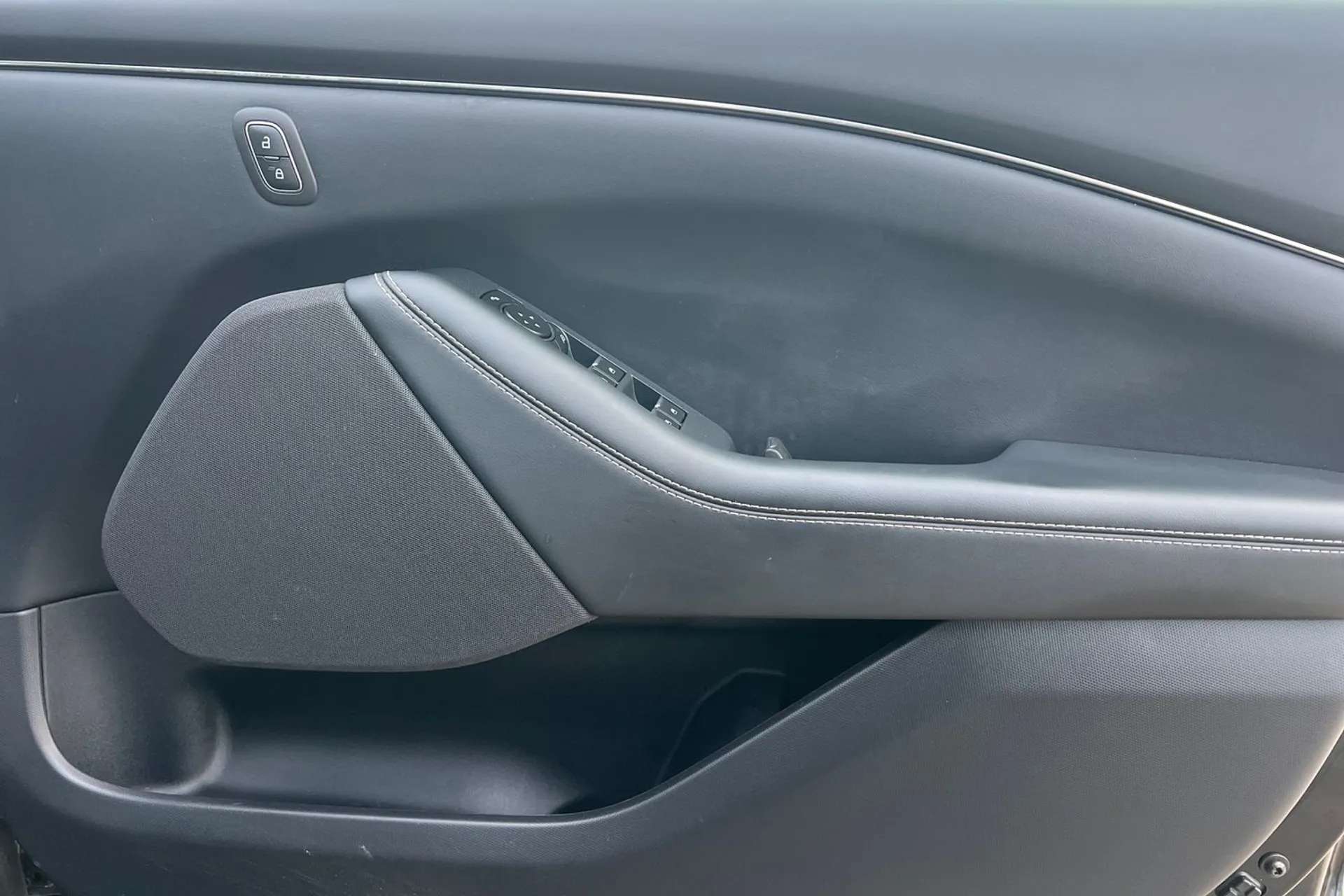 2021 FORD MUSTANG MACH-E 2021 FORD MUSTANG MACH-E