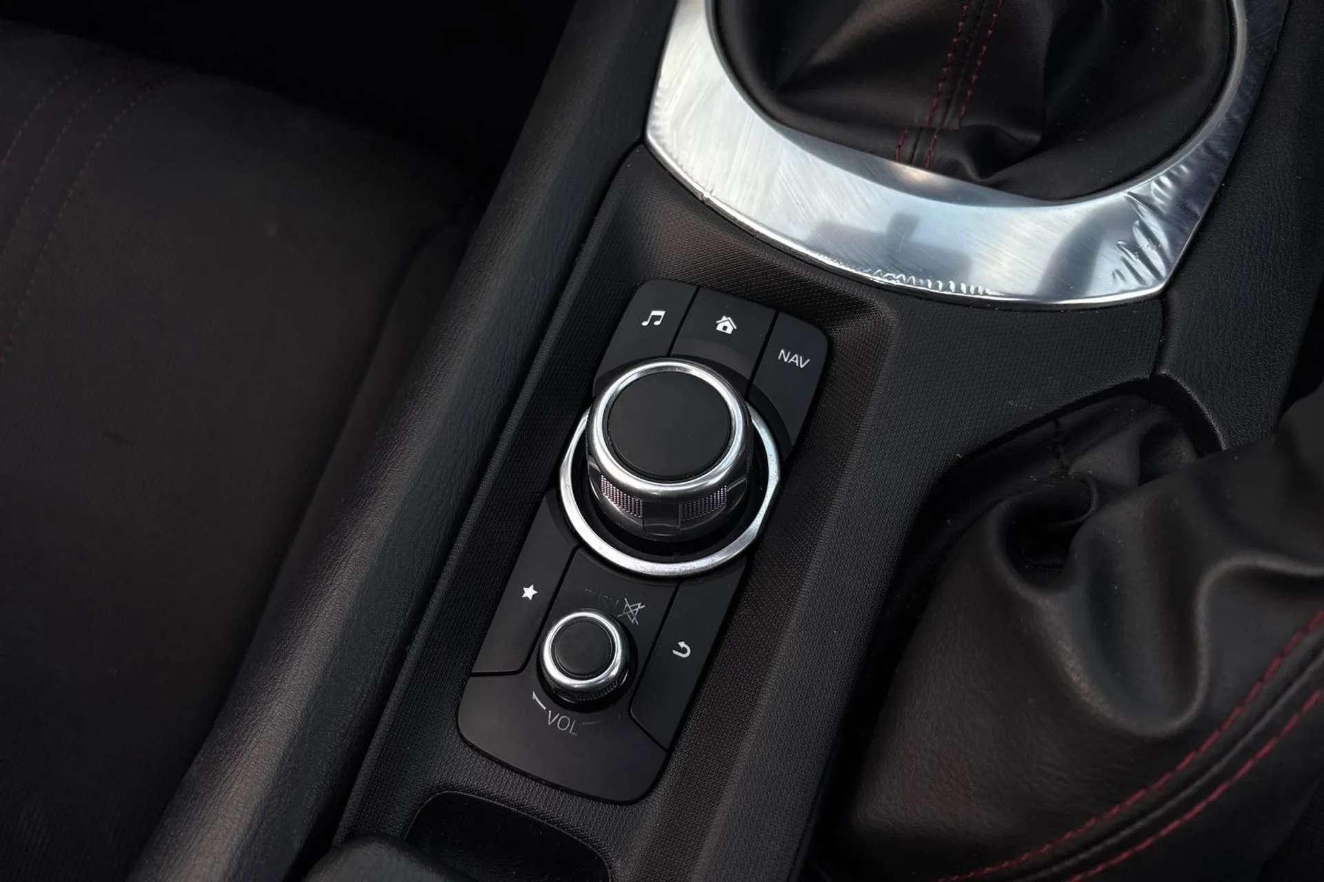 2018 MAZDA MX-5 2018 MAZDA MX-5