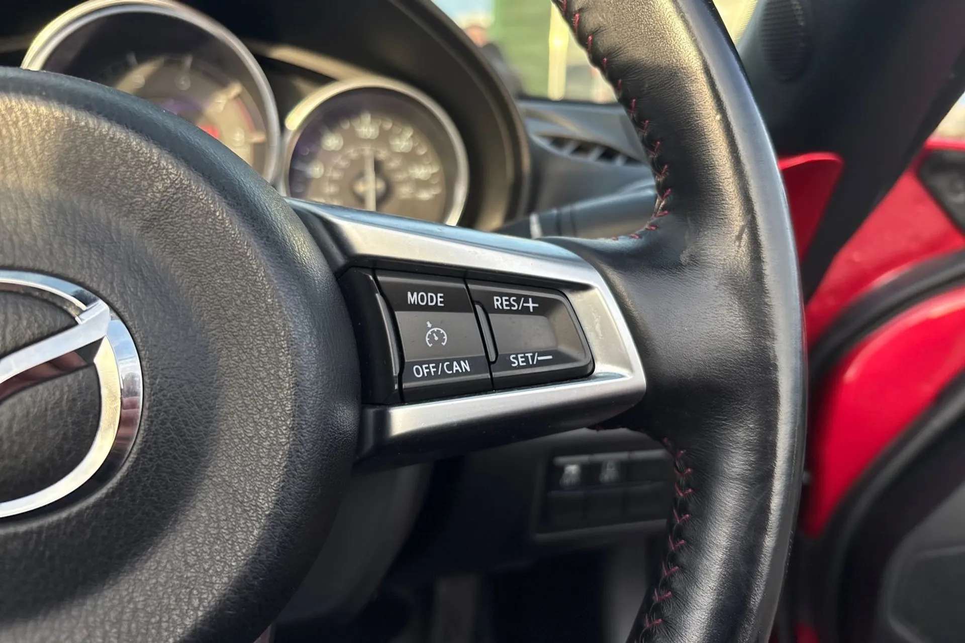 2018 MAZDA MX-5 2018 MAZDA MX-5