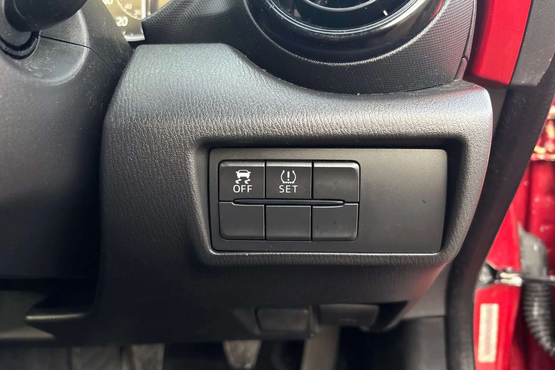 2018 MAZDA MX-5 2018 MAZDA MX-5