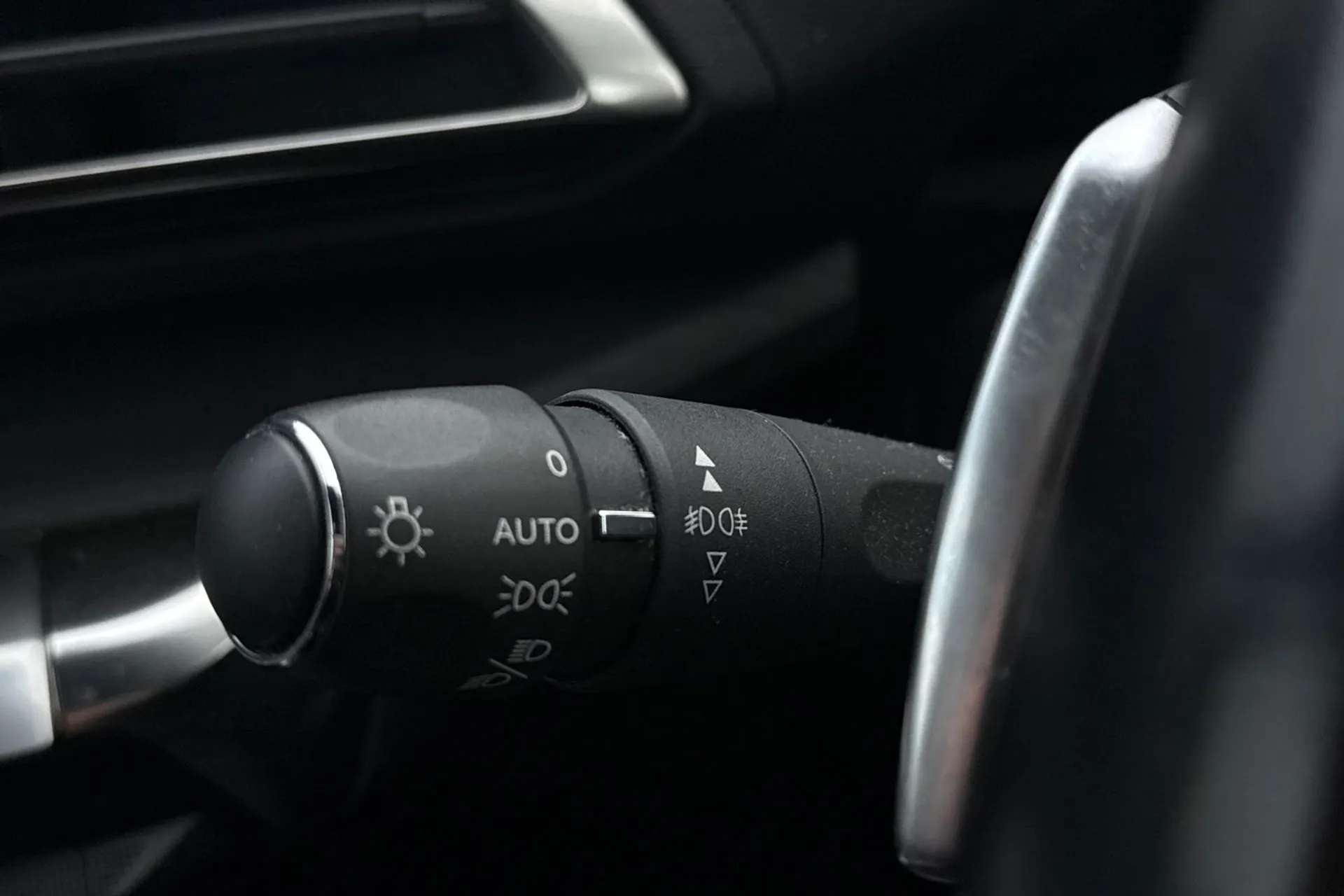 2020 PEUGEOT 5008 2020 PEUGEOT 5008