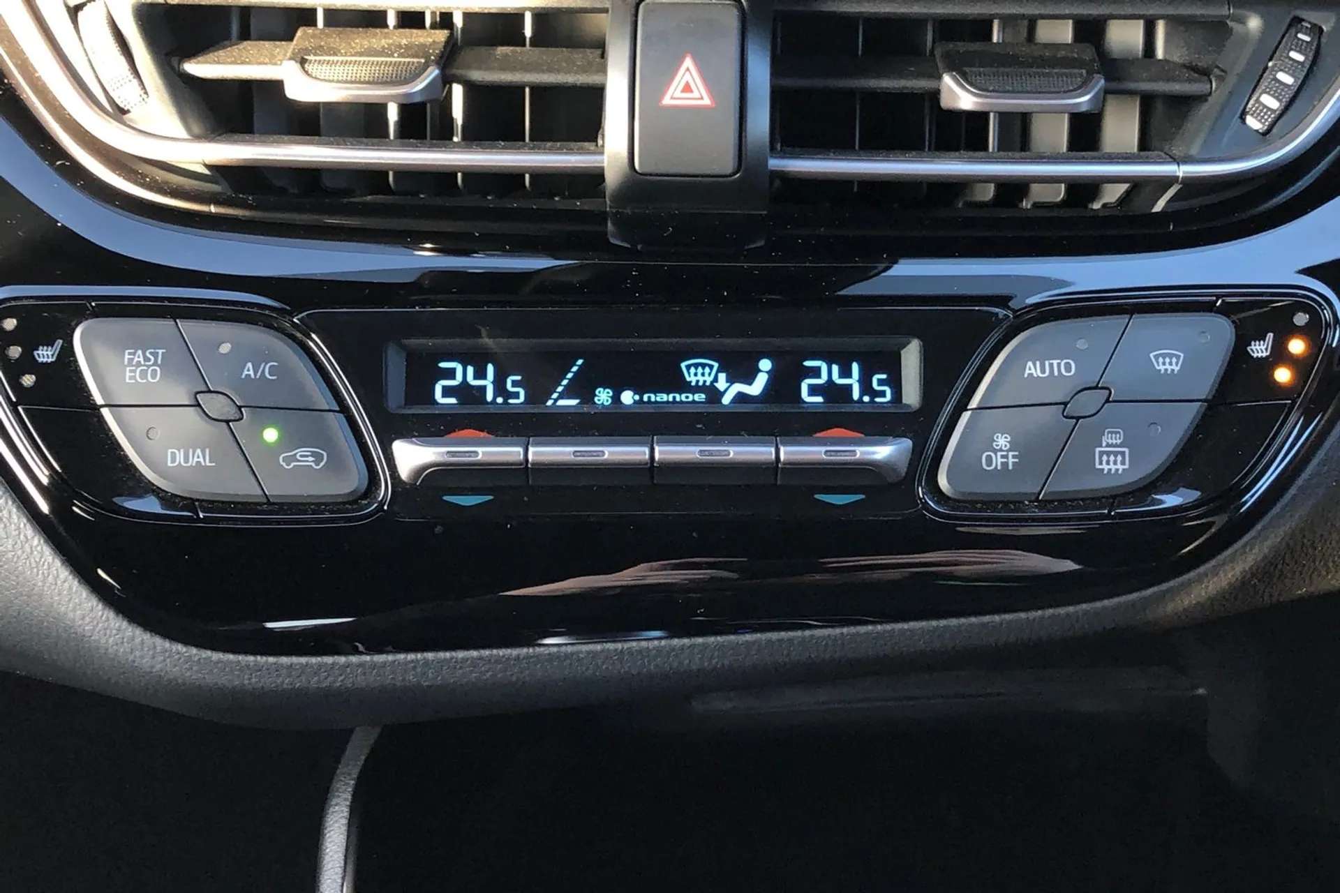 2023 TOYOTA C-HR 2023 TOYOTA C-HR