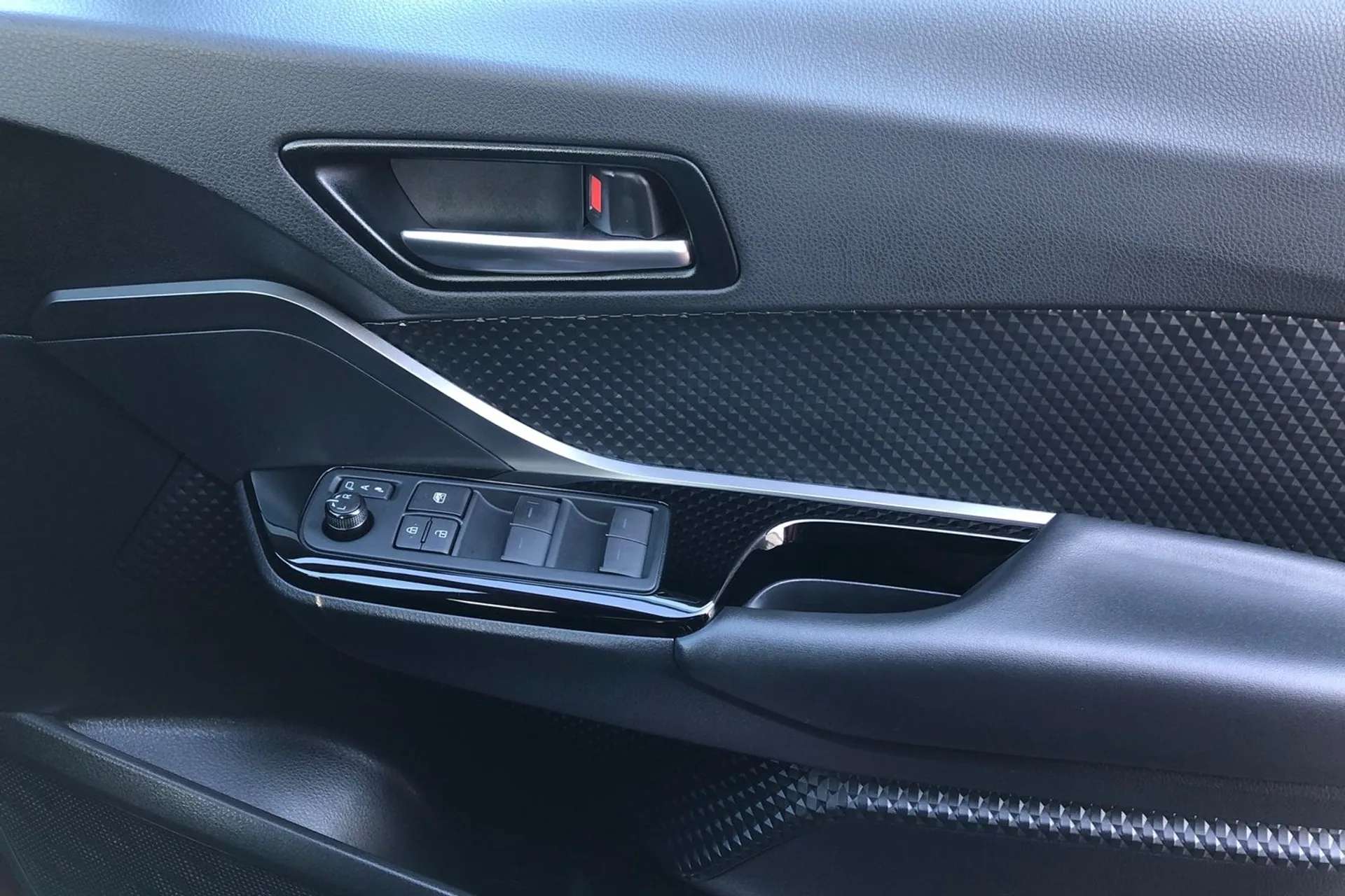 2023 TOYOTA C-HR 2023 TOYOTA C-HR