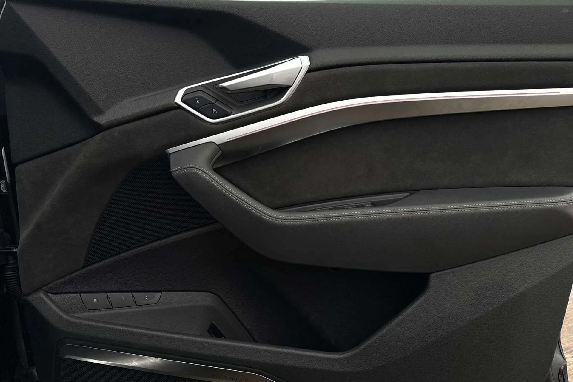 2020 AUDI E-TRON 2020 AUDI E-TRON