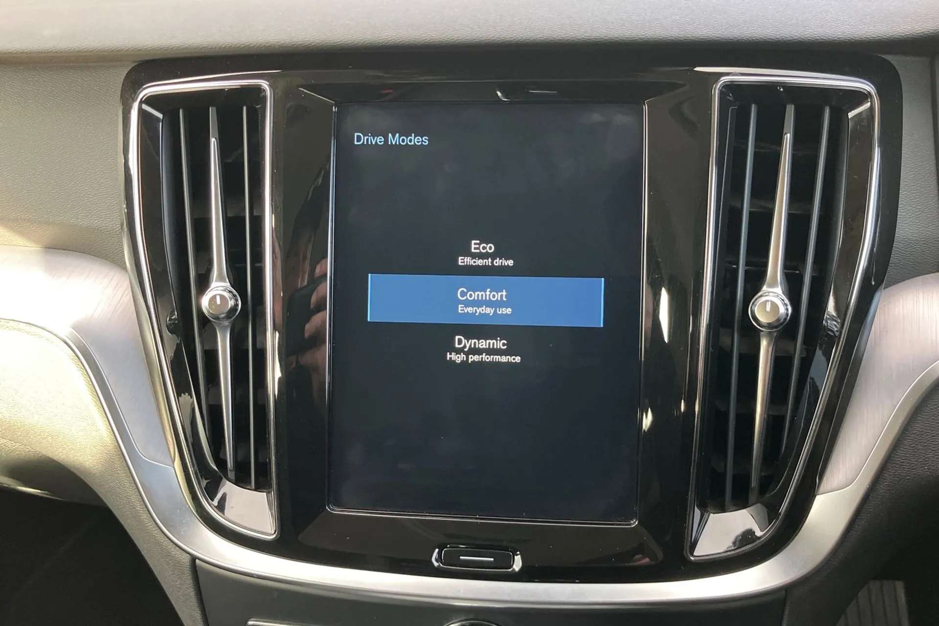 2019 VOLVO V60 2019 VOLVO V60