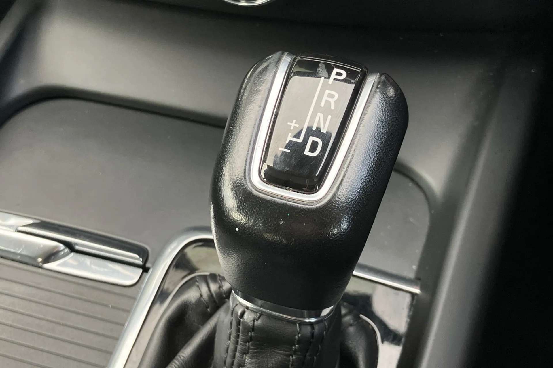 2019 VOLVO V60 2019 VOLVO V60