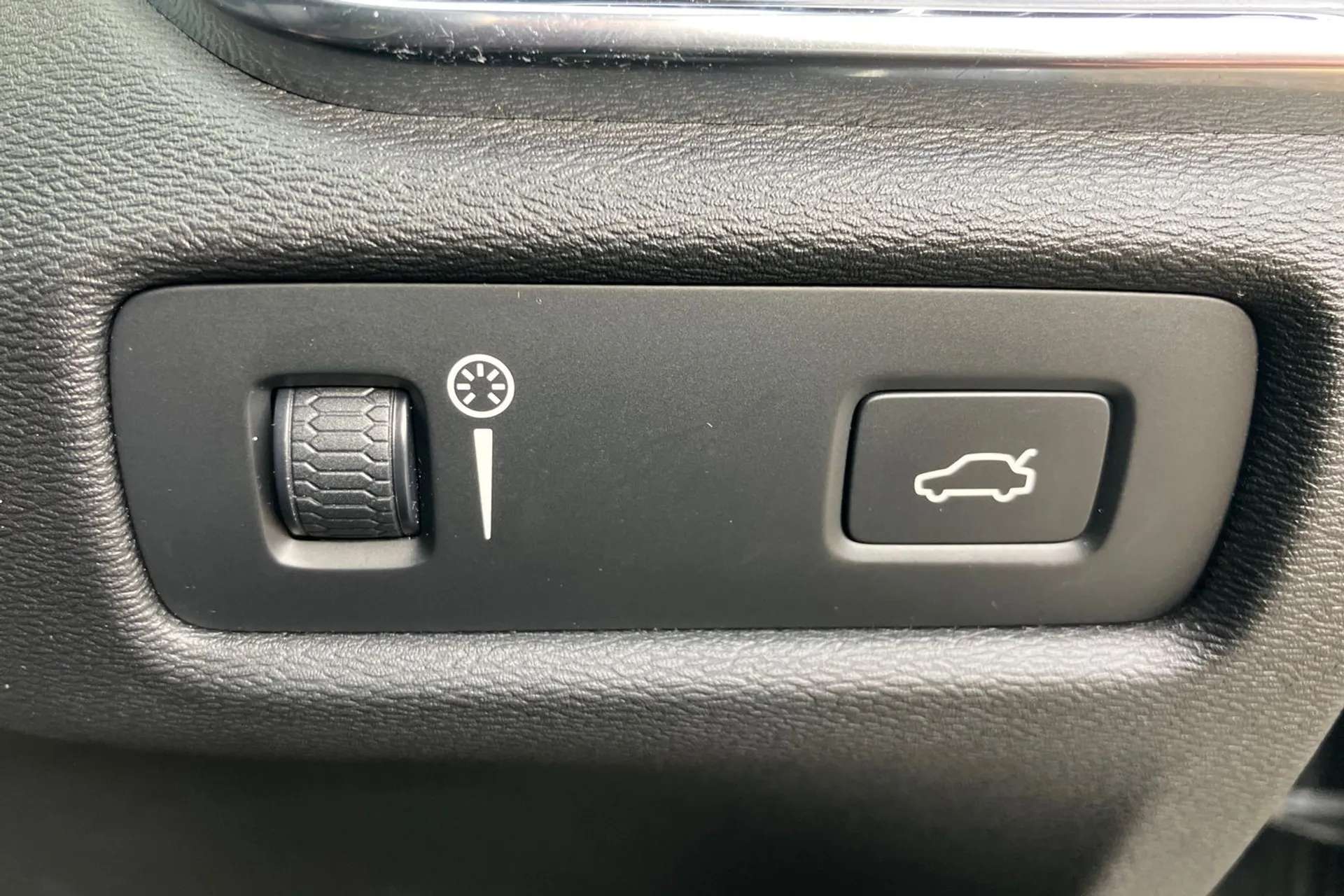 2019 VOLVO V60 2019 VOLVO V60