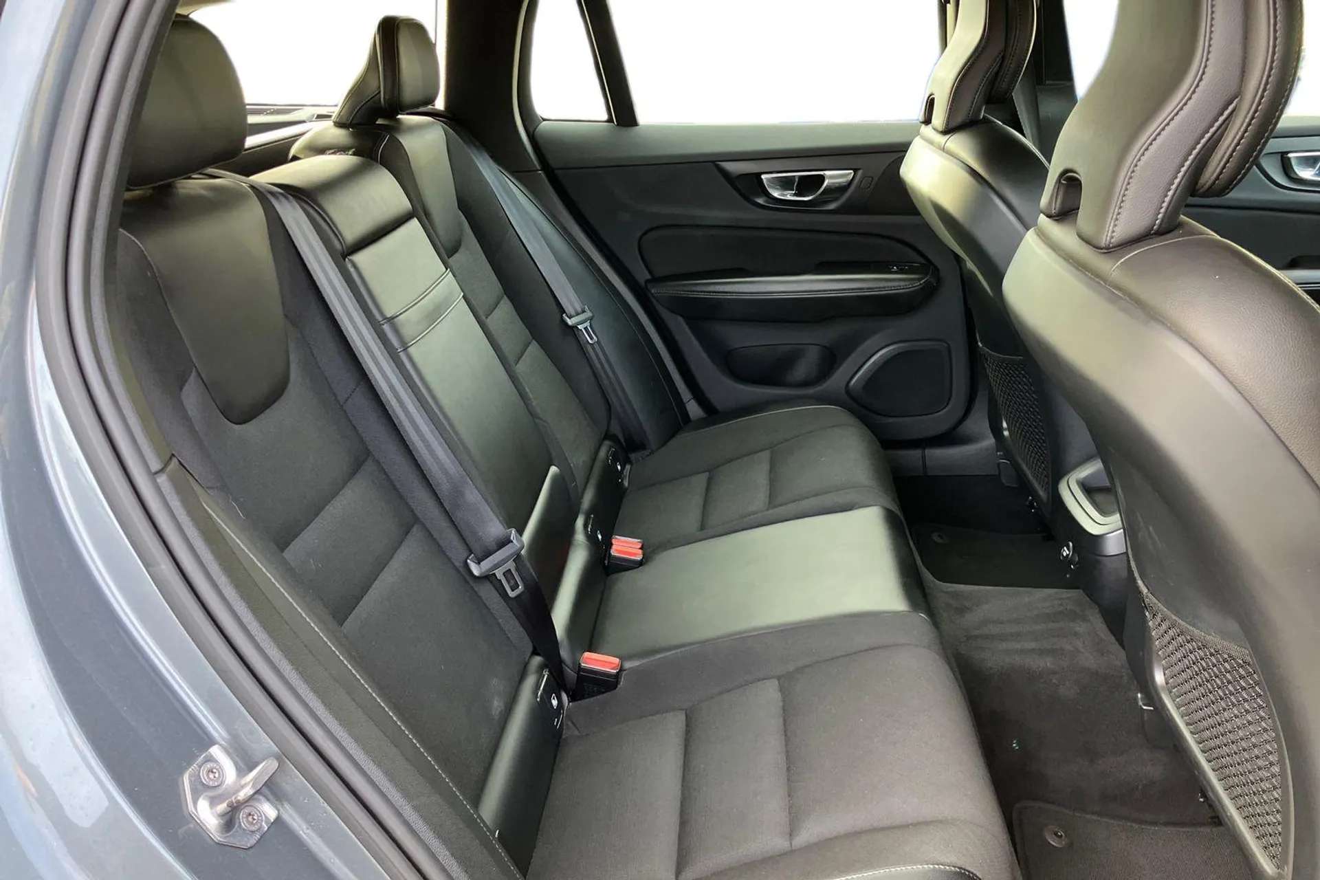 2019 VOLVO V60 2019 VOLVO V60