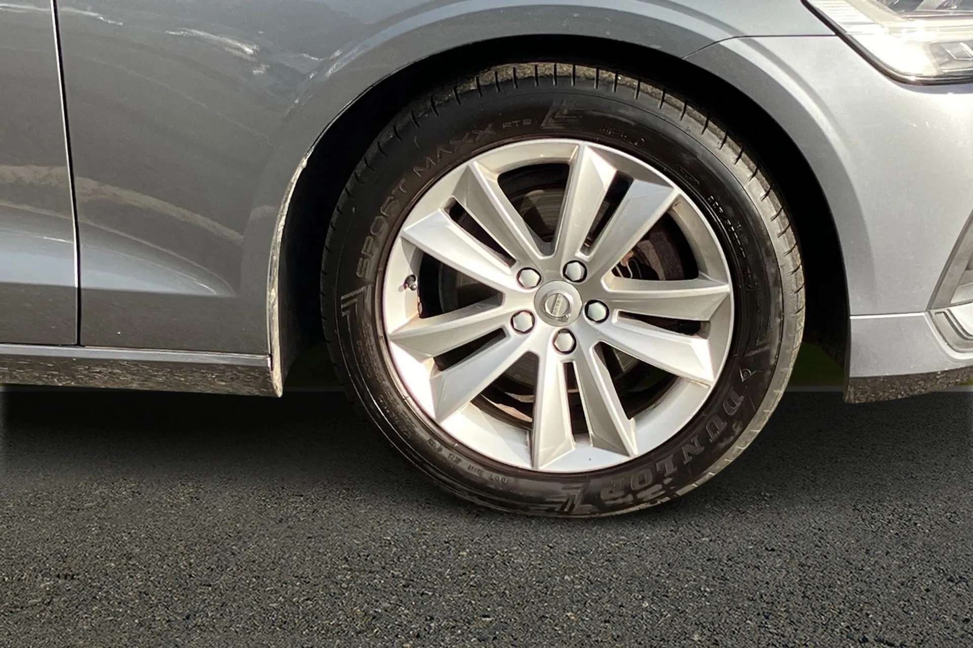 2019 VOLVO V60 2019 VOLVO V60