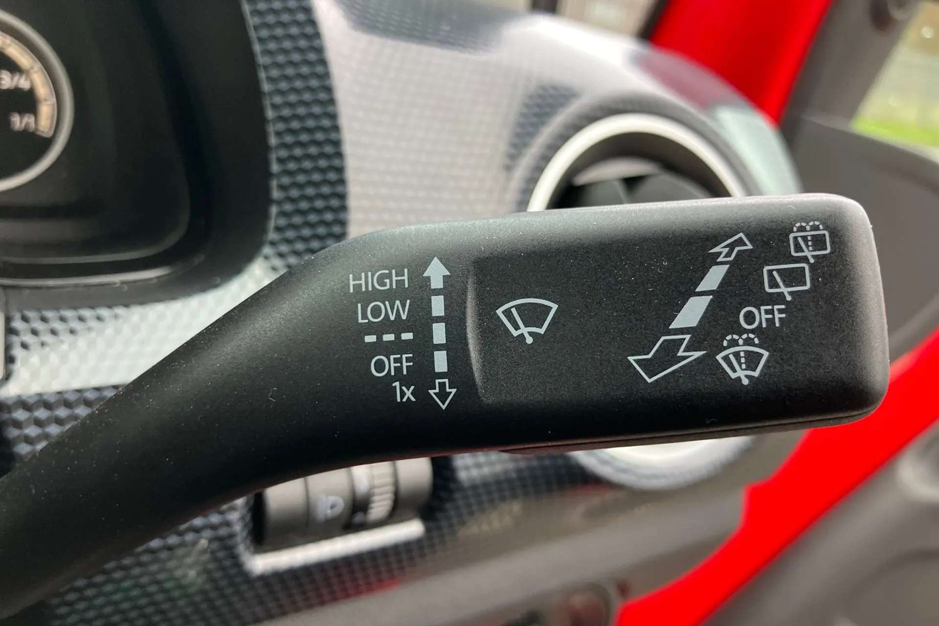 2018 VOLKSWAGEN UP 2018 VOLKSWAGEN UP