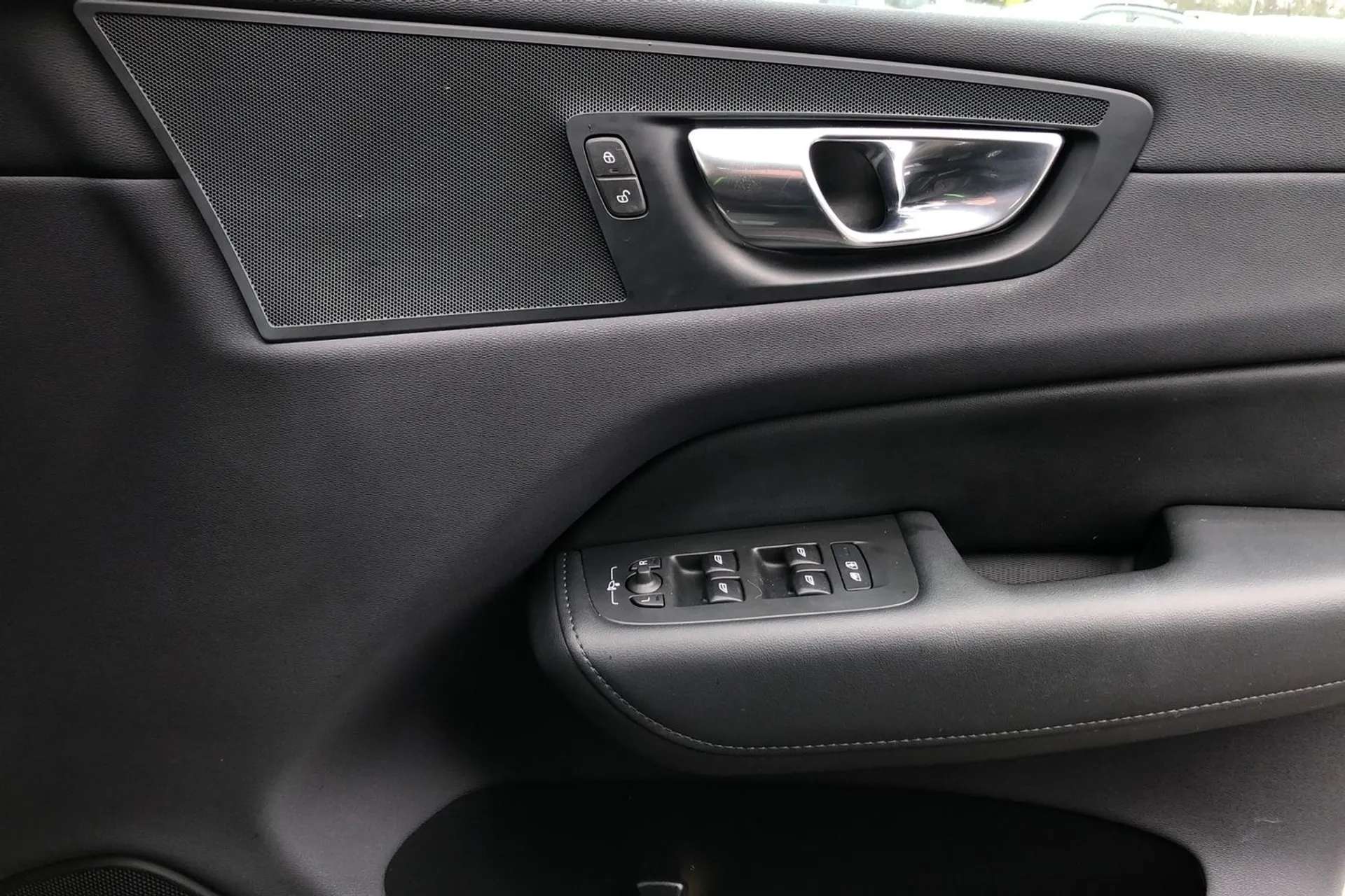 2022 VOLVO XC60 2022 VOLVO XC60