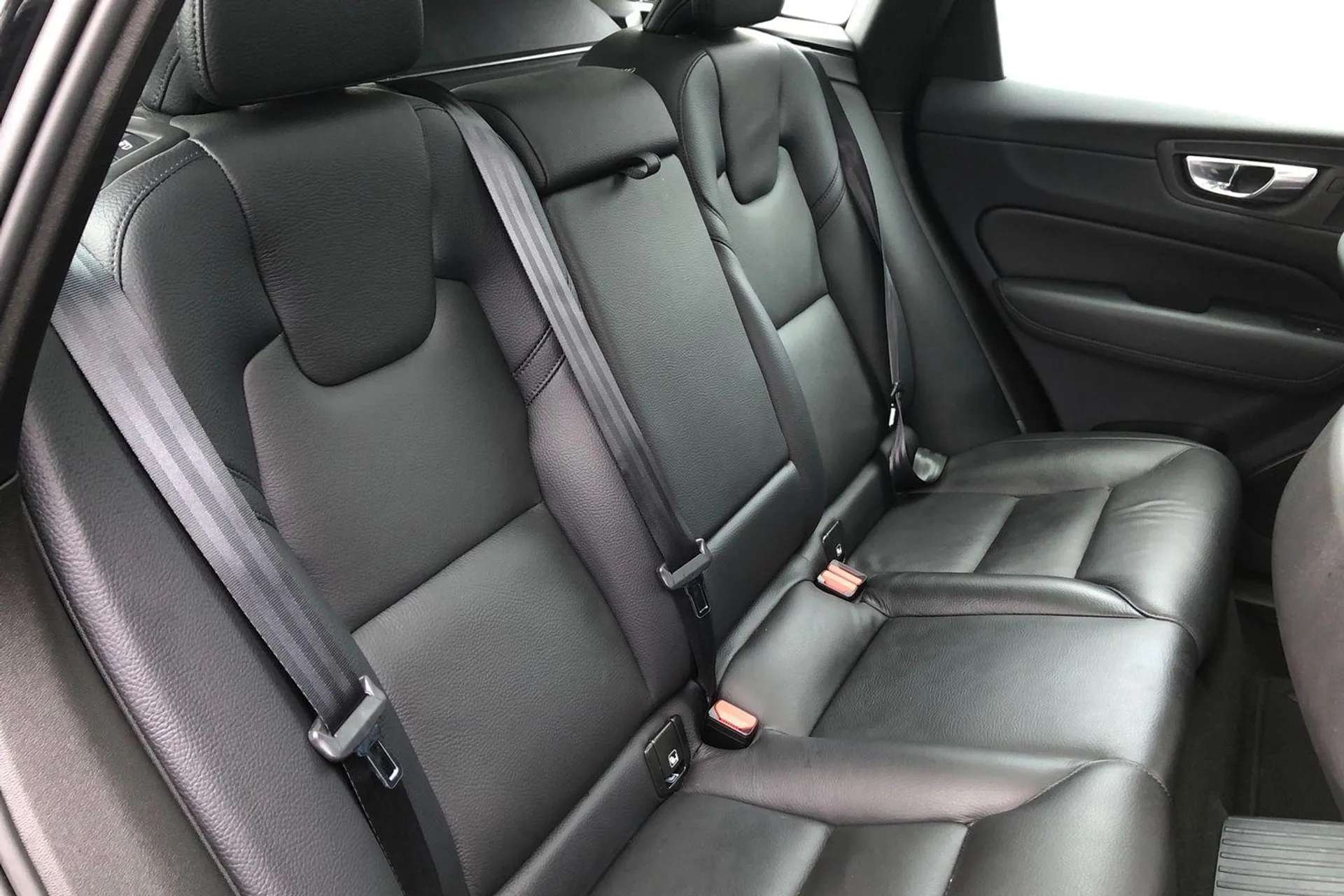 2022 VOLVO XC60 2022 VOLVO XC60