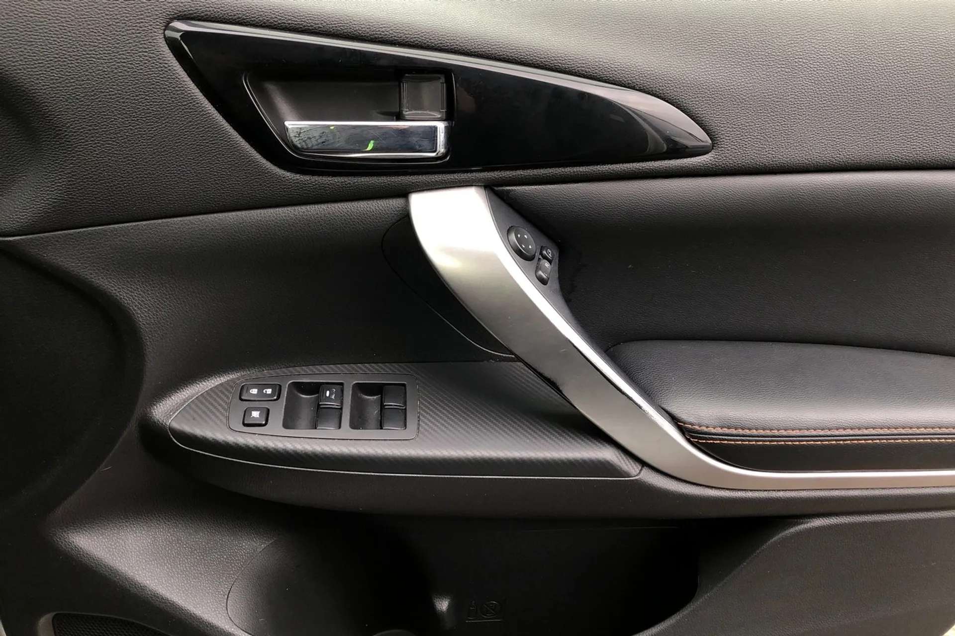 2018 MITSUBISHI ECLIPSE CROSS 2018 MITSUBISHI ECLIPSE CROSS