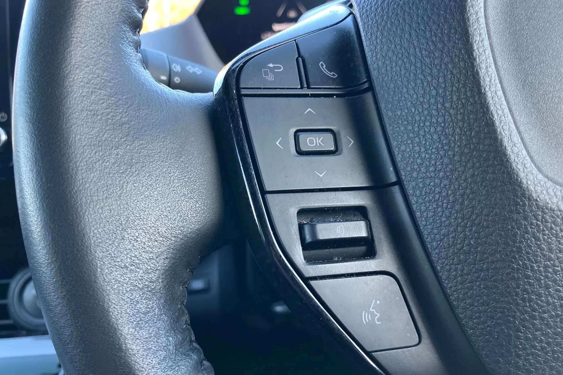 2023 TOYOTA BZ4X 2023 TOYOTA BZ4X