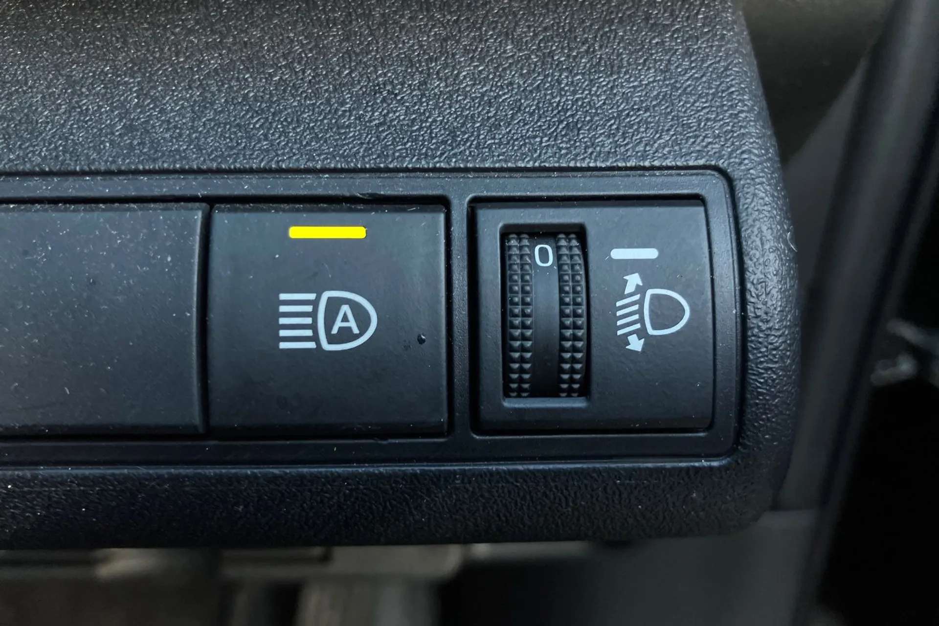 2023 TOYOTA BZ4X 2023 TOYOTA BZ4X