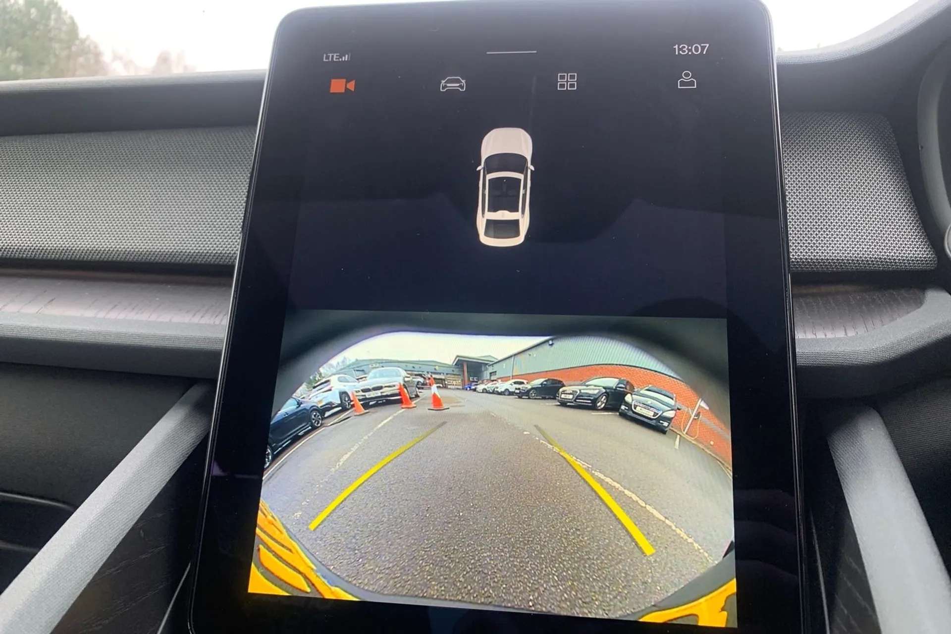 2020 POLESTAR 2 2020 POLESTAR 2