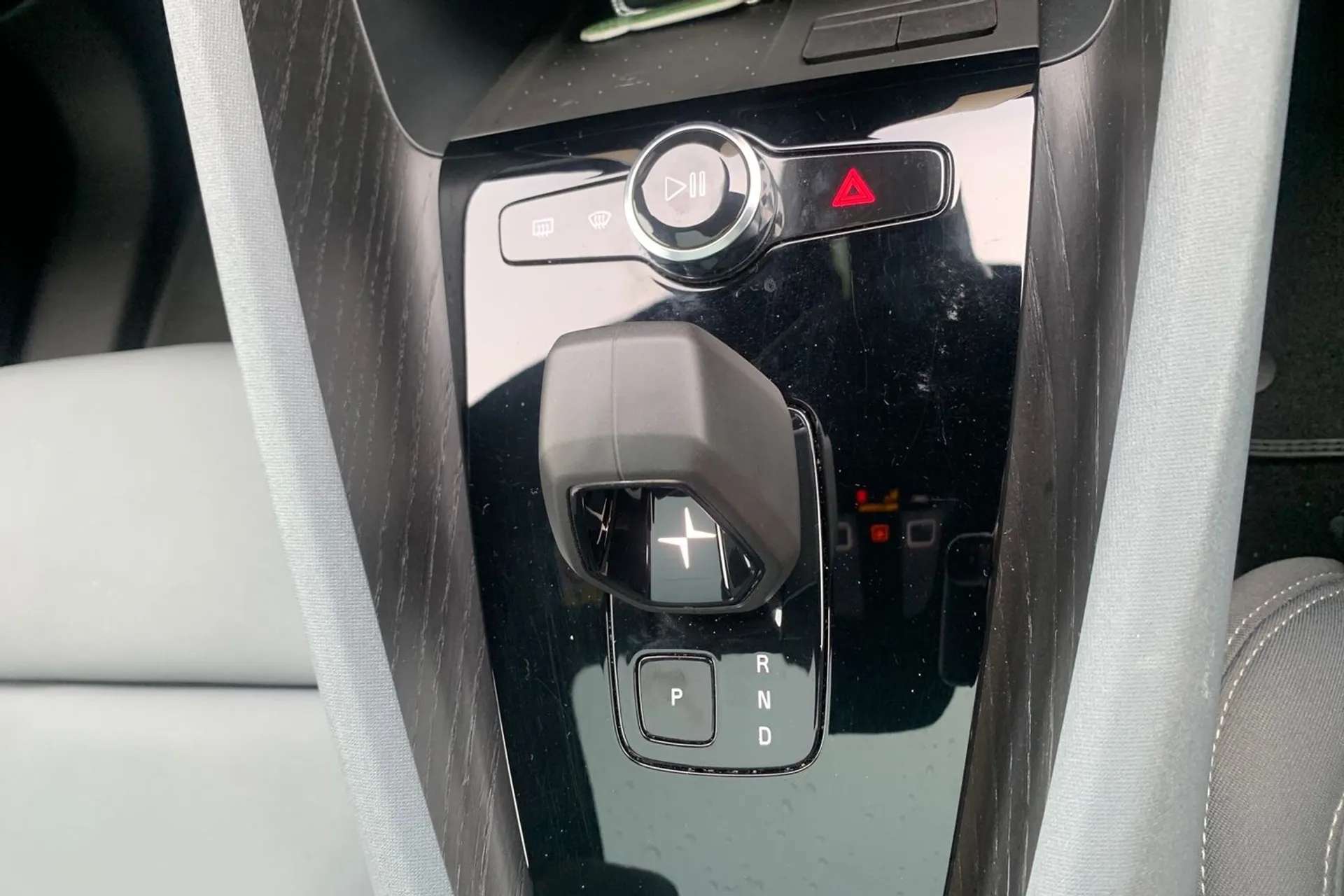 2020 POLESTAR 2 2020 POLESTAR 2