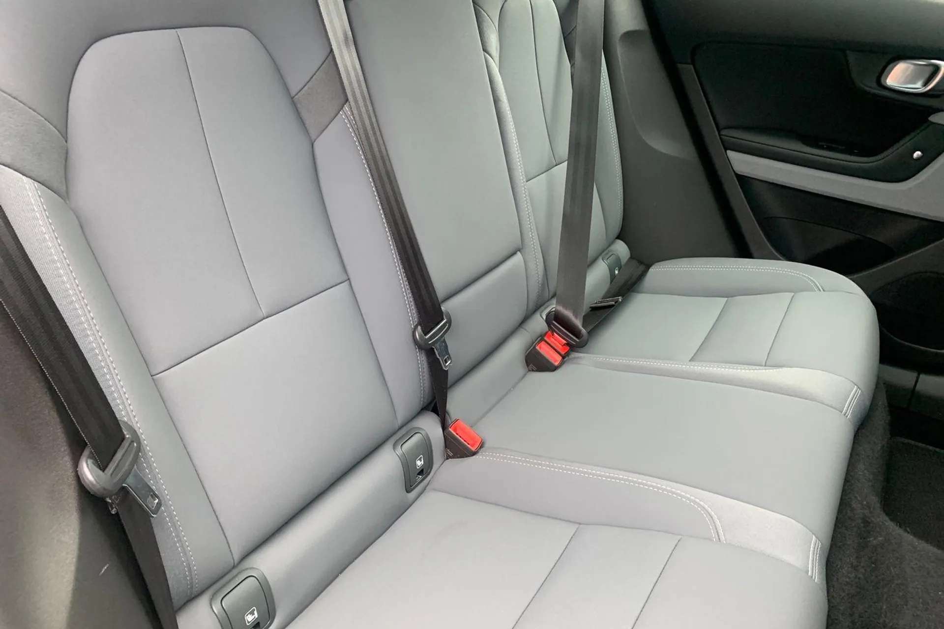 2020 POLESTAR 2 2020 POLESTAR 2