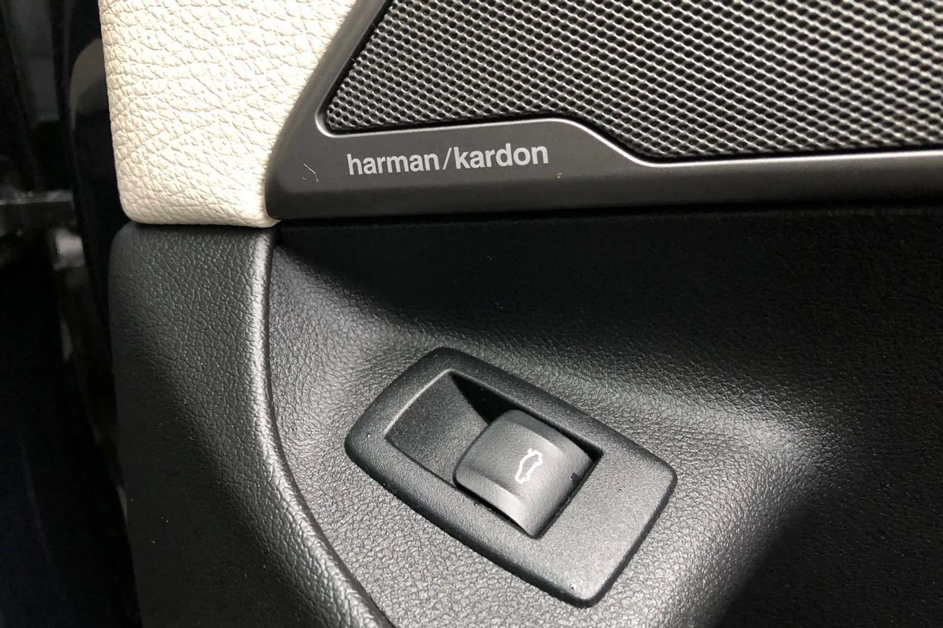 2018 BMW 6 SERIES GT 2018 BMW 6 SERIES GT