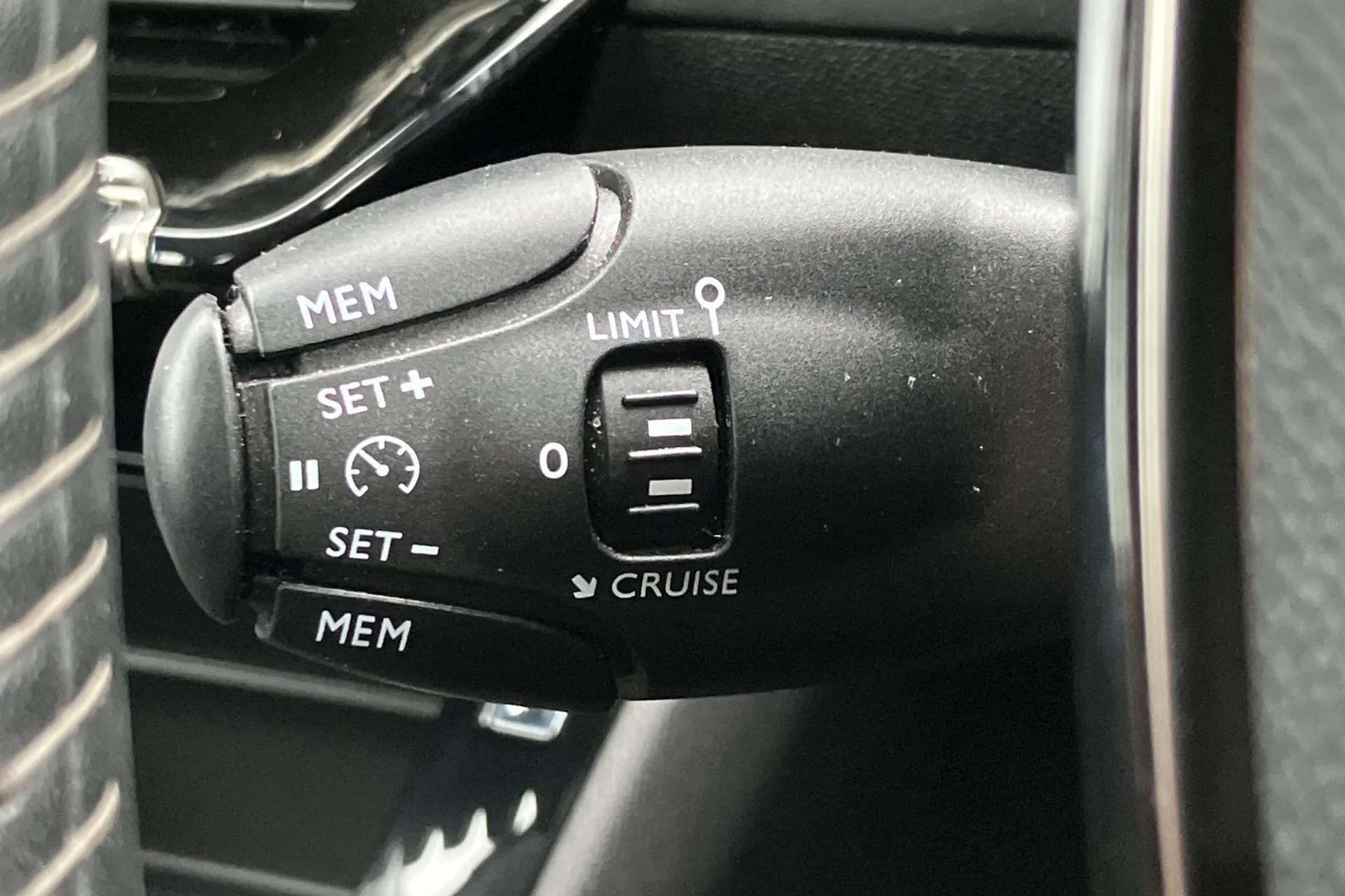 2020 PEUGEOT 208 2020 PEUGEOT 208