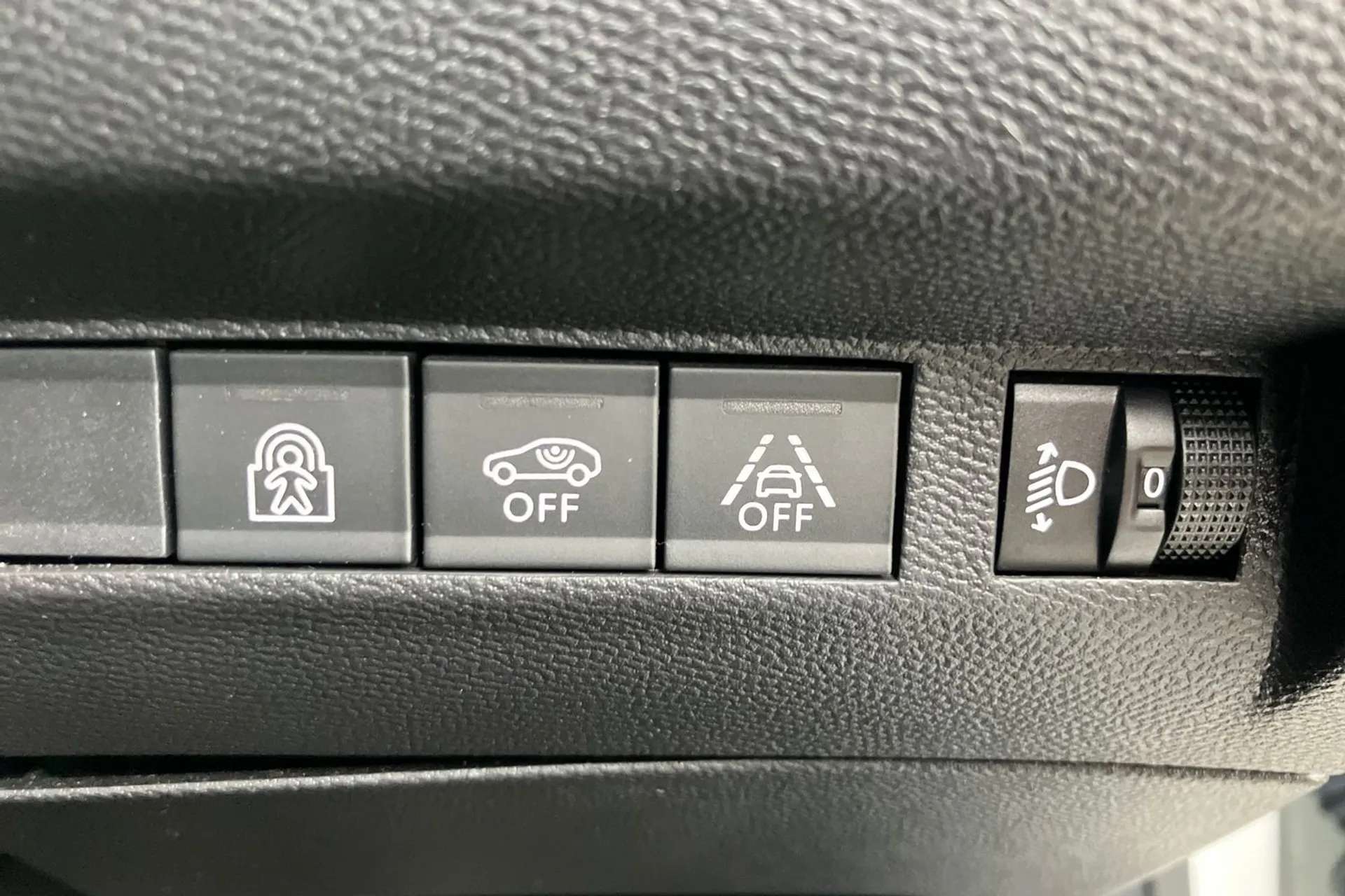 2020 PEUGEOT 208 2020 PEUGEOT 208