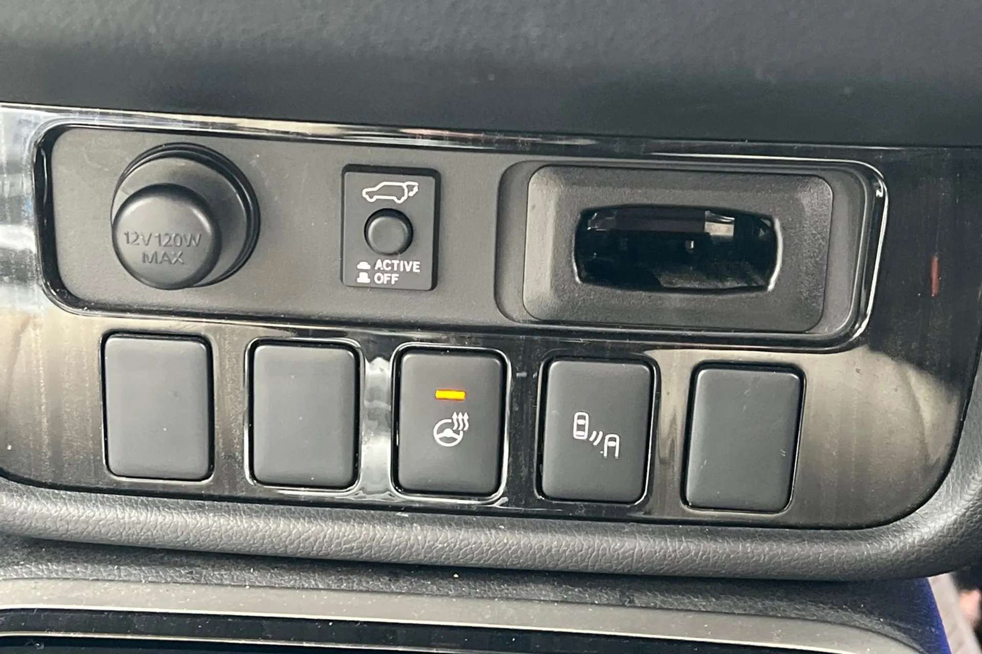 2017 MITSUBISHI OUTLANDER 2017 MITSUBISHI OUTLANDER