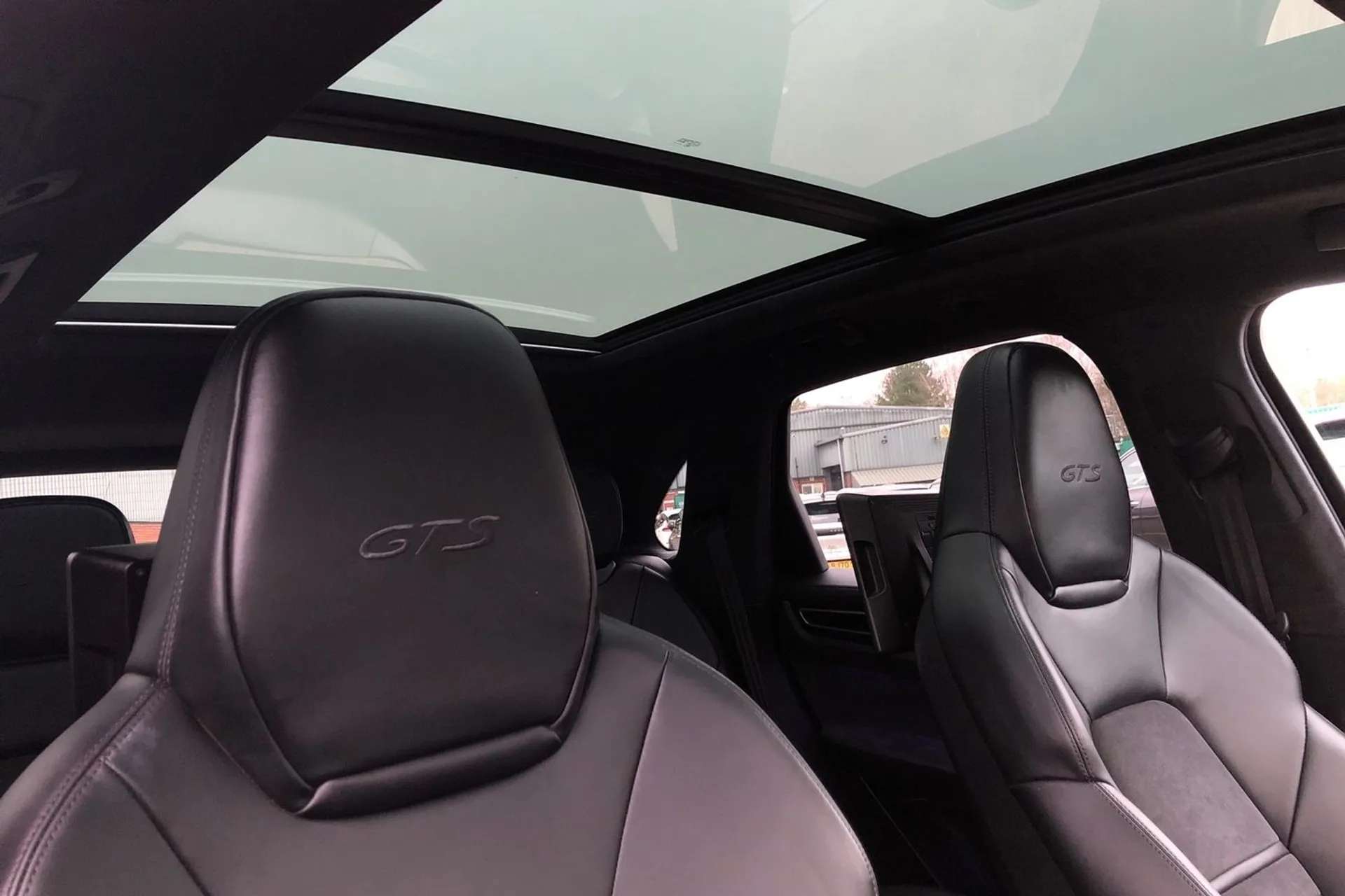 2022 PORSCHE CAYENNE 2022 PORSCHE CAYENNE