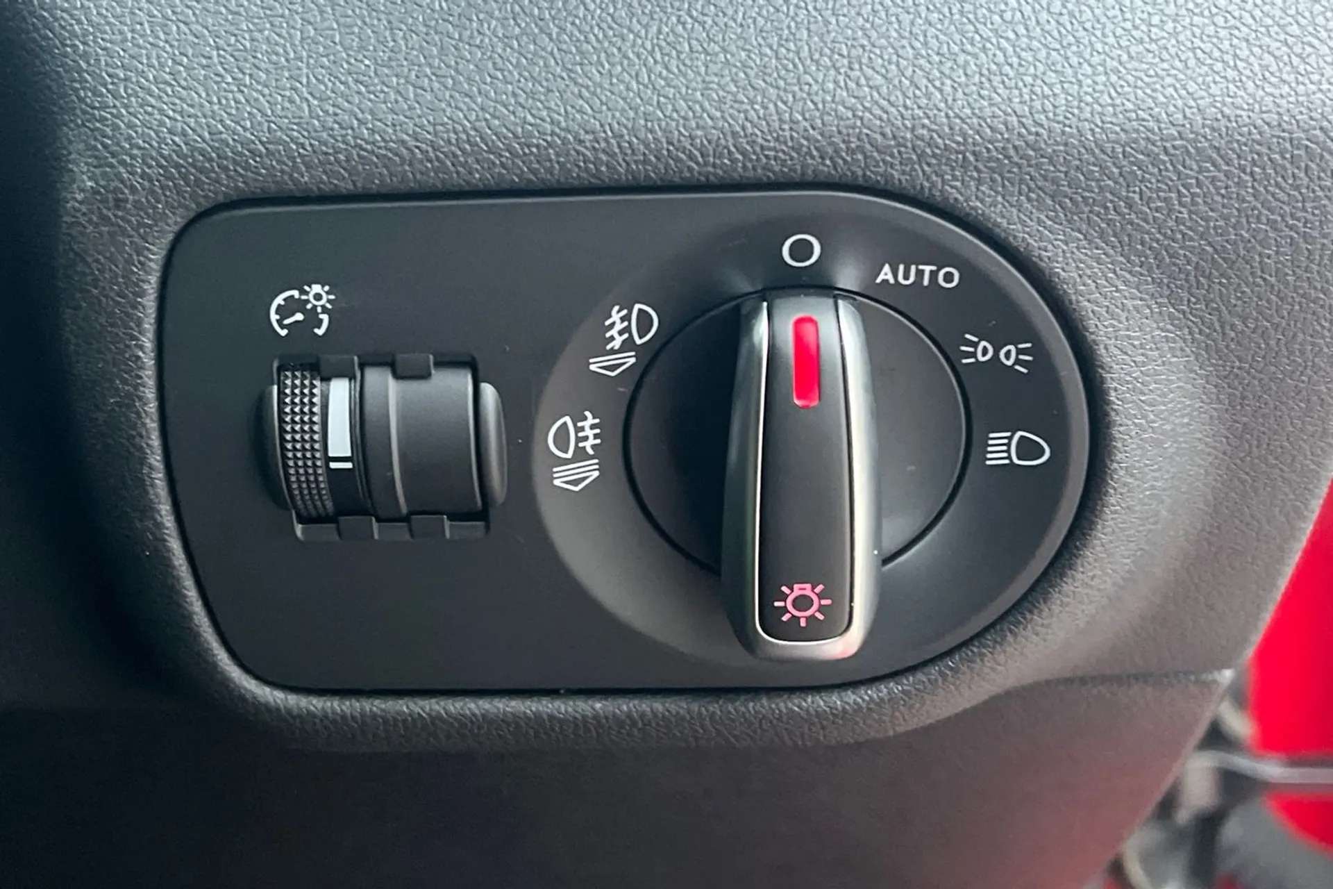 2018 AUDI A1 2018 AUDI A1