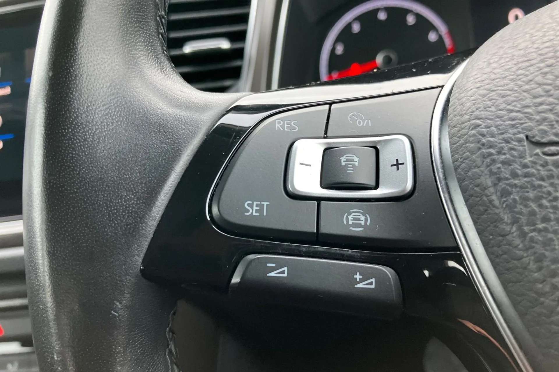 2019 VOLKSWAGEN T-ROC 2019 VOLKSWAGEN T-ROC