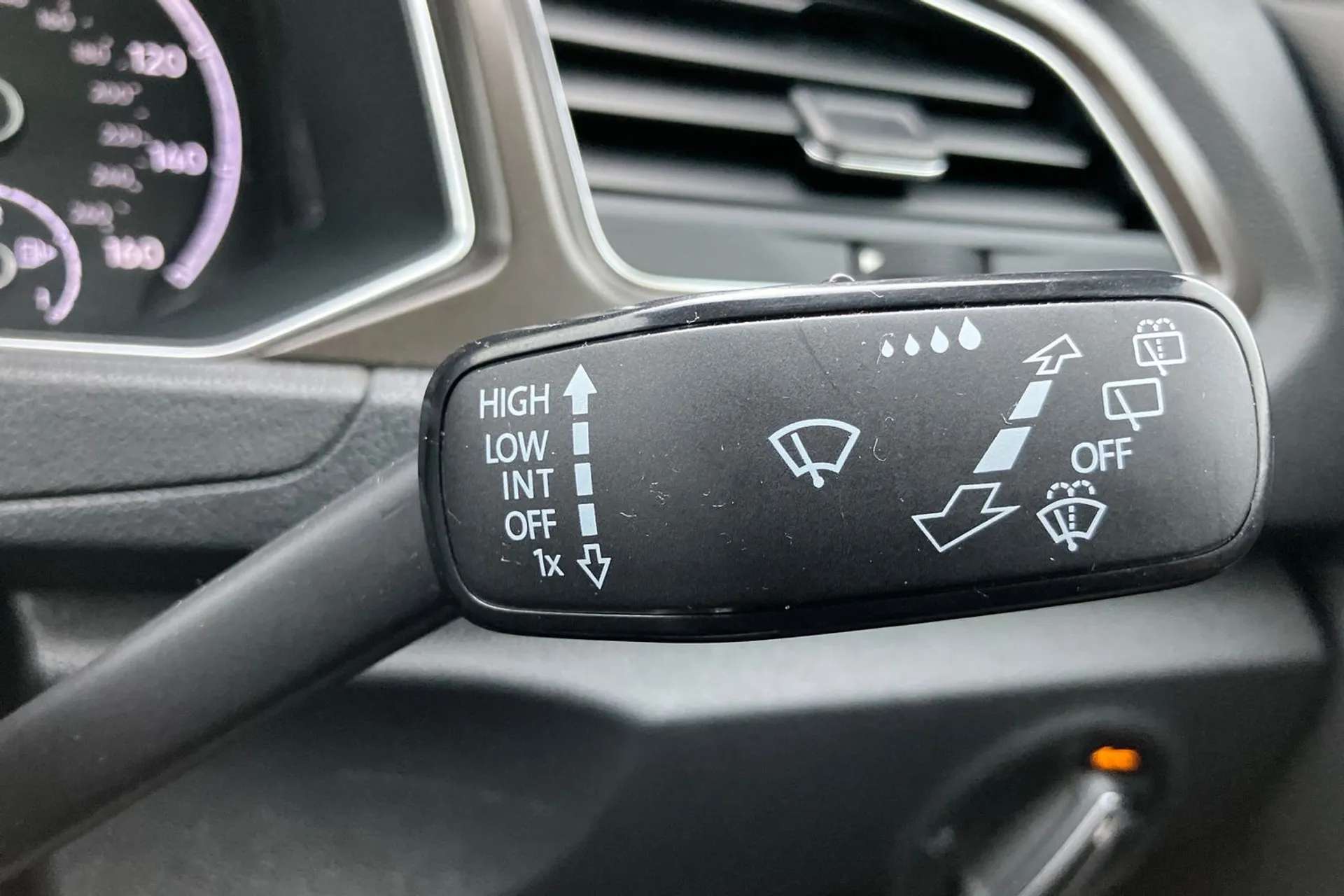 2019 VOLKSWAGEN T-ROC 2019 VOLKSWAGEN T-ROC