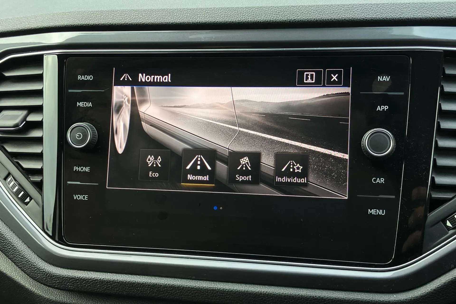 2020 VOLKSWAGEN T-ROC 2020 VOLKSWAGEN T-ROC