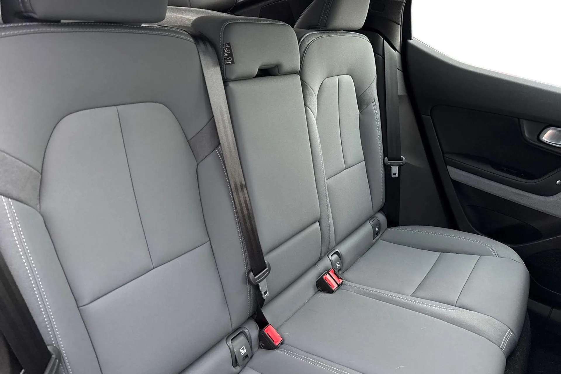 2021 POLESTAR 2 2021 POLESTAR 2