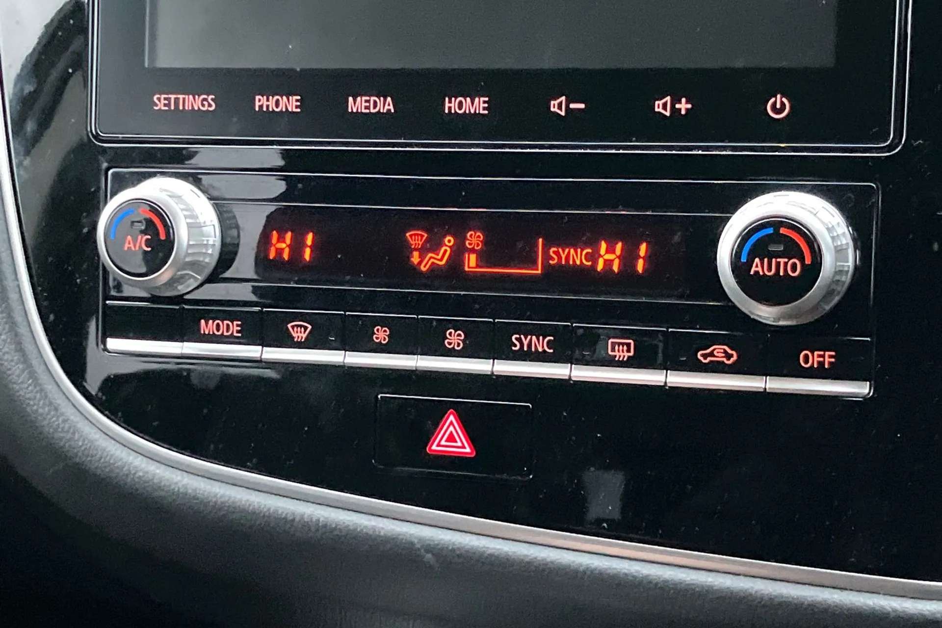 2020 MITSUBISHI OUTLANDER 2020 MITSUBISHI OUTLANDER