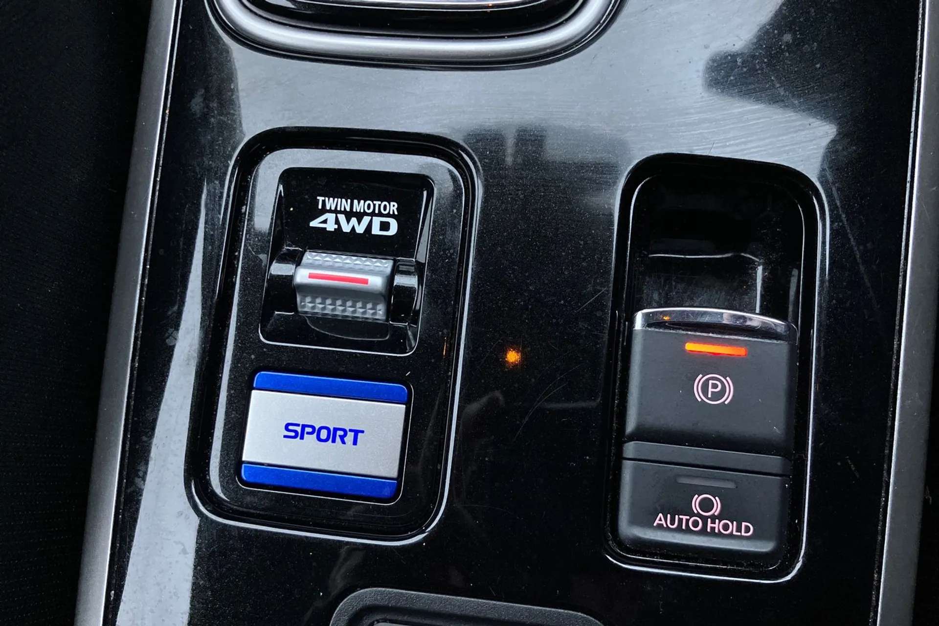 2020 MITSUBISHI OUTLANDER 2020 MITSUBISHI OUTLANDER