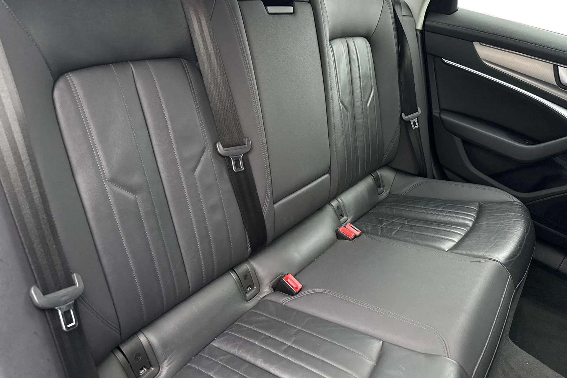 2021 AUDI A6 2021 AUDI A6