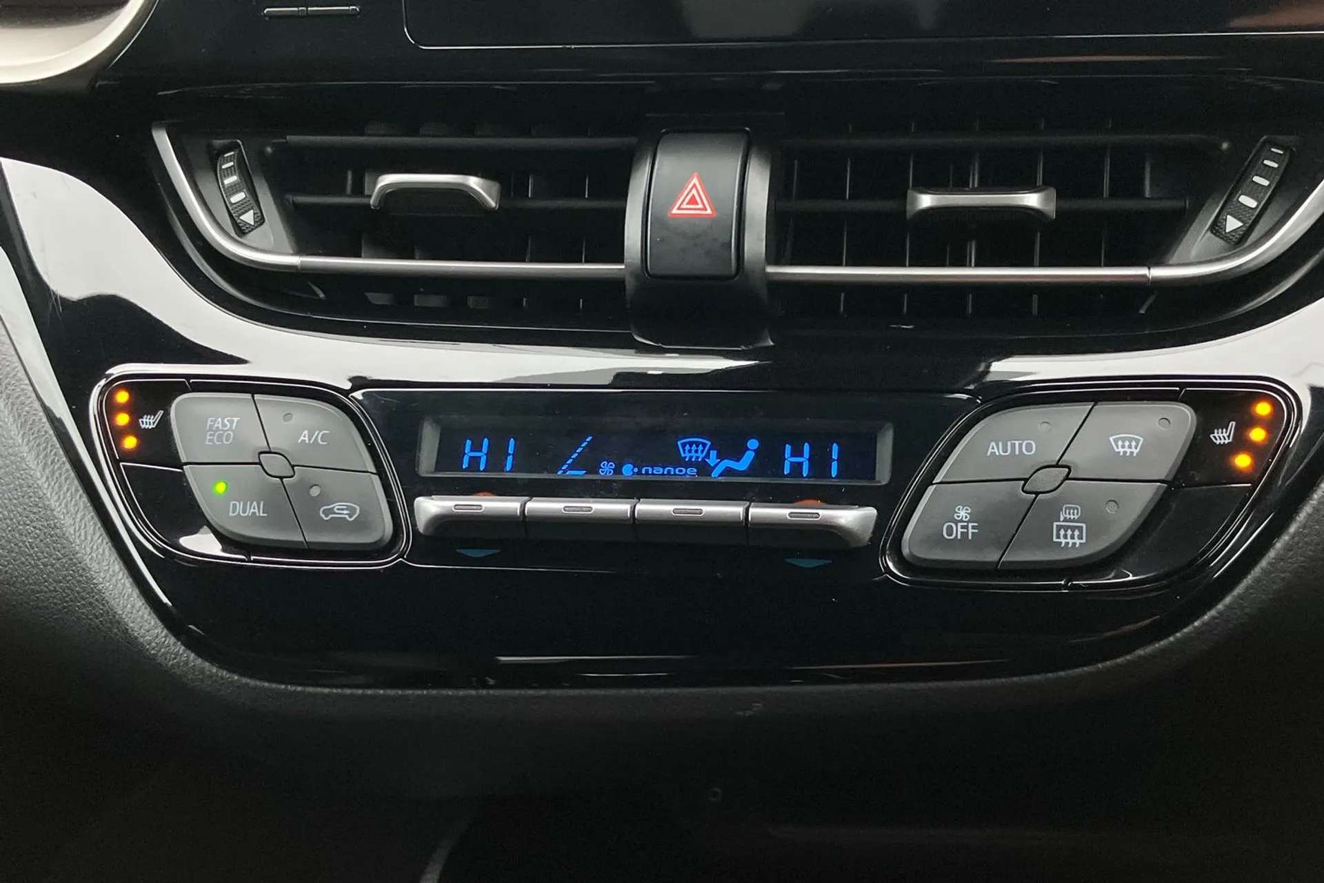 2018 TOYOTA C-HR 2018 TOYOTA C-HR